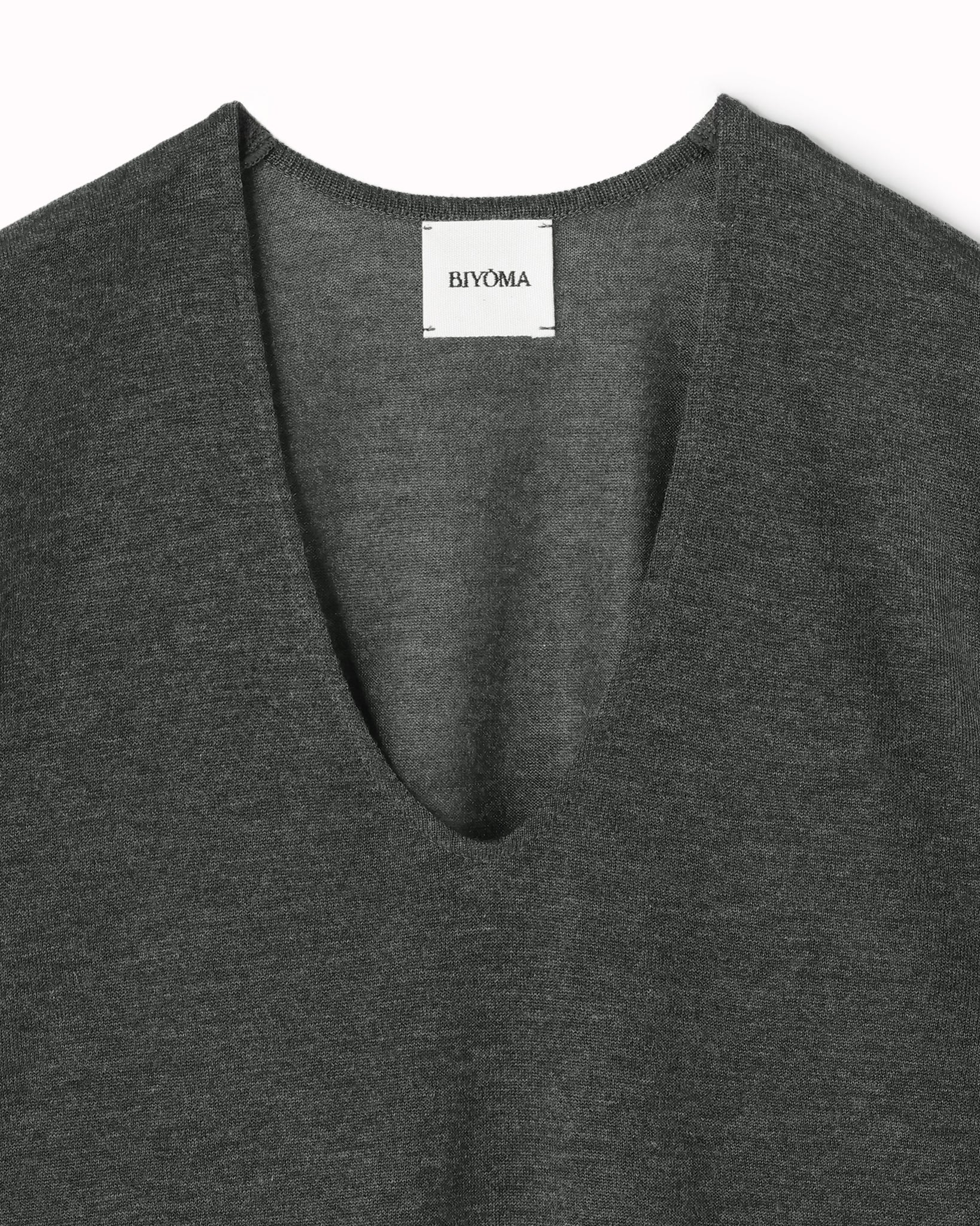 LYOCELL CASHMERE V NECK KNIT PULLOVER(リヨセルカシミヤブイネックプルオーバー)|BIYOMA(ビヨーマ)OFFICIAL ONLINE STORE