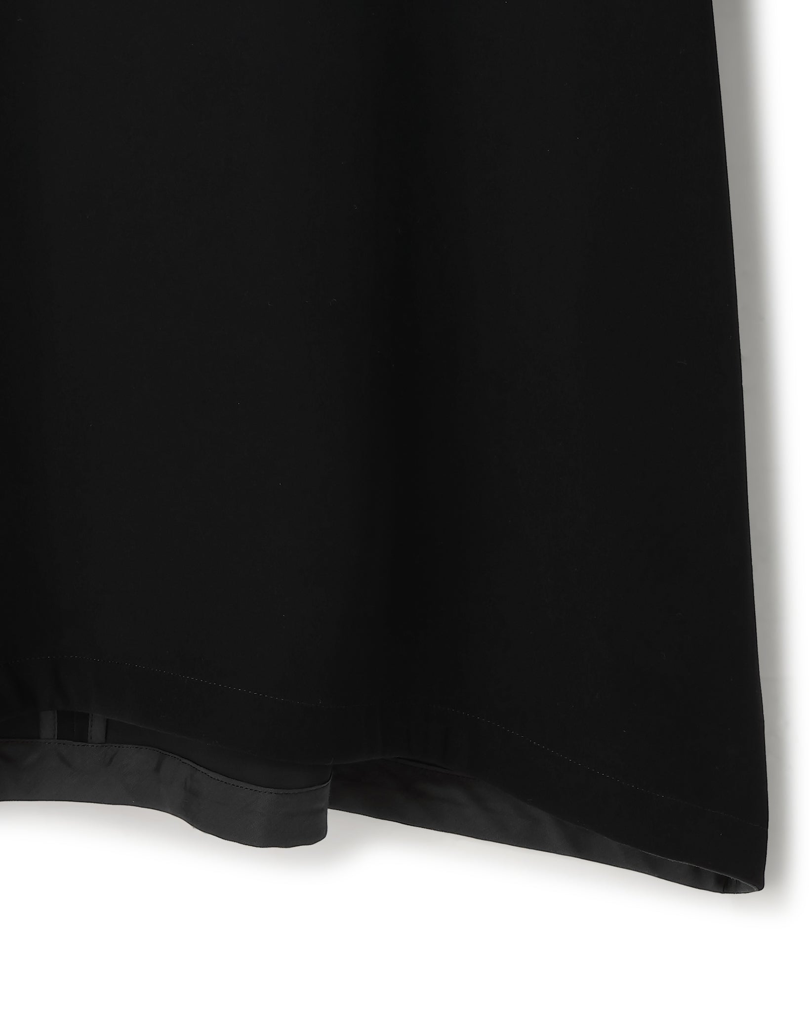 POLYESTER SATIN SHORT SLEEVED BLOUSE(ポリエステルショートスリーブブラウス)|BIYOMA(ビヨーマ)OFFICIAL ONLINE STORE