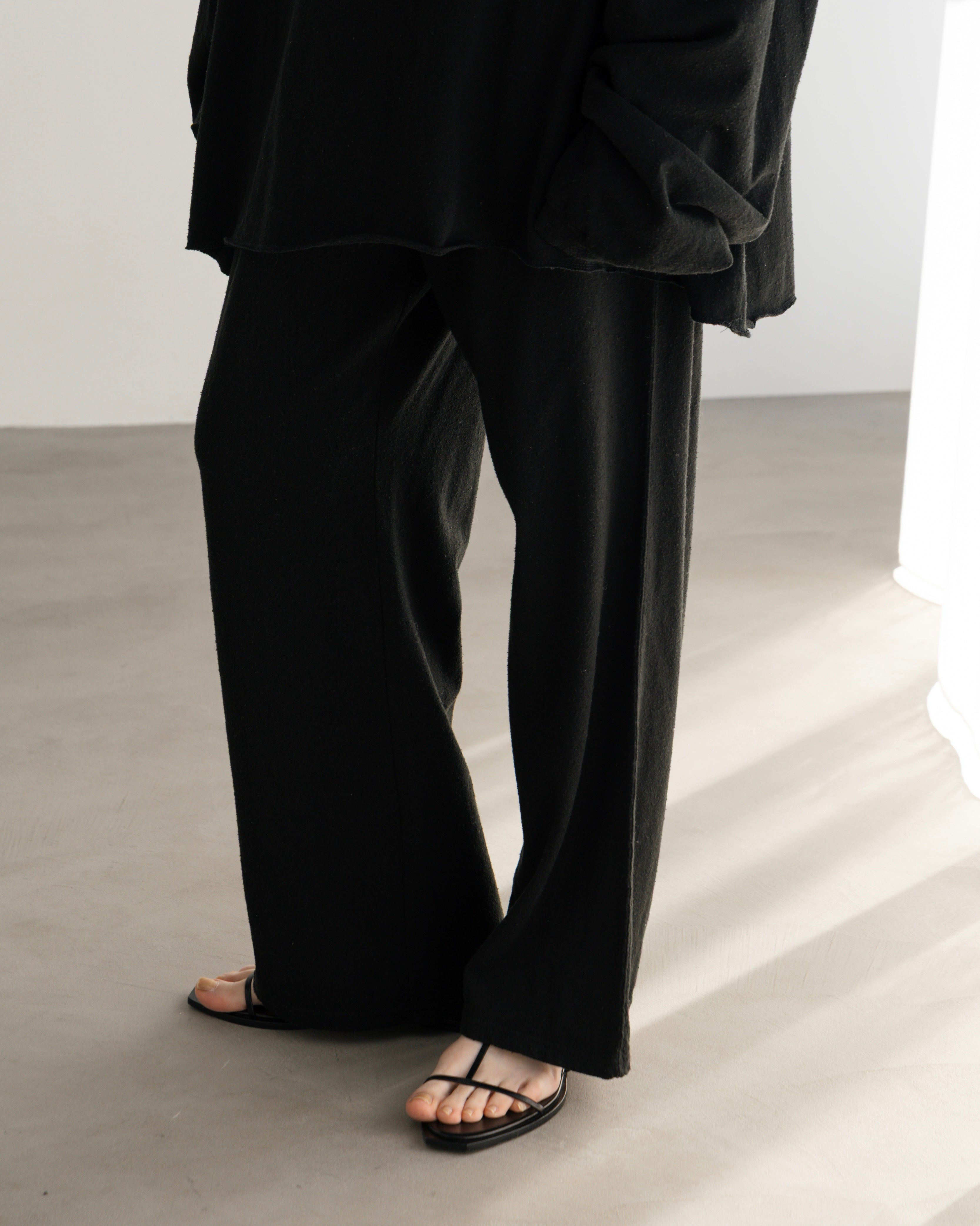 COTTON SILK LOOSE SILHOUETTE PANTS(コットンシルクルーズシルエットパンツ)|BIYOMA(ビヨーマ)OFFICIAL ONLINE STORE