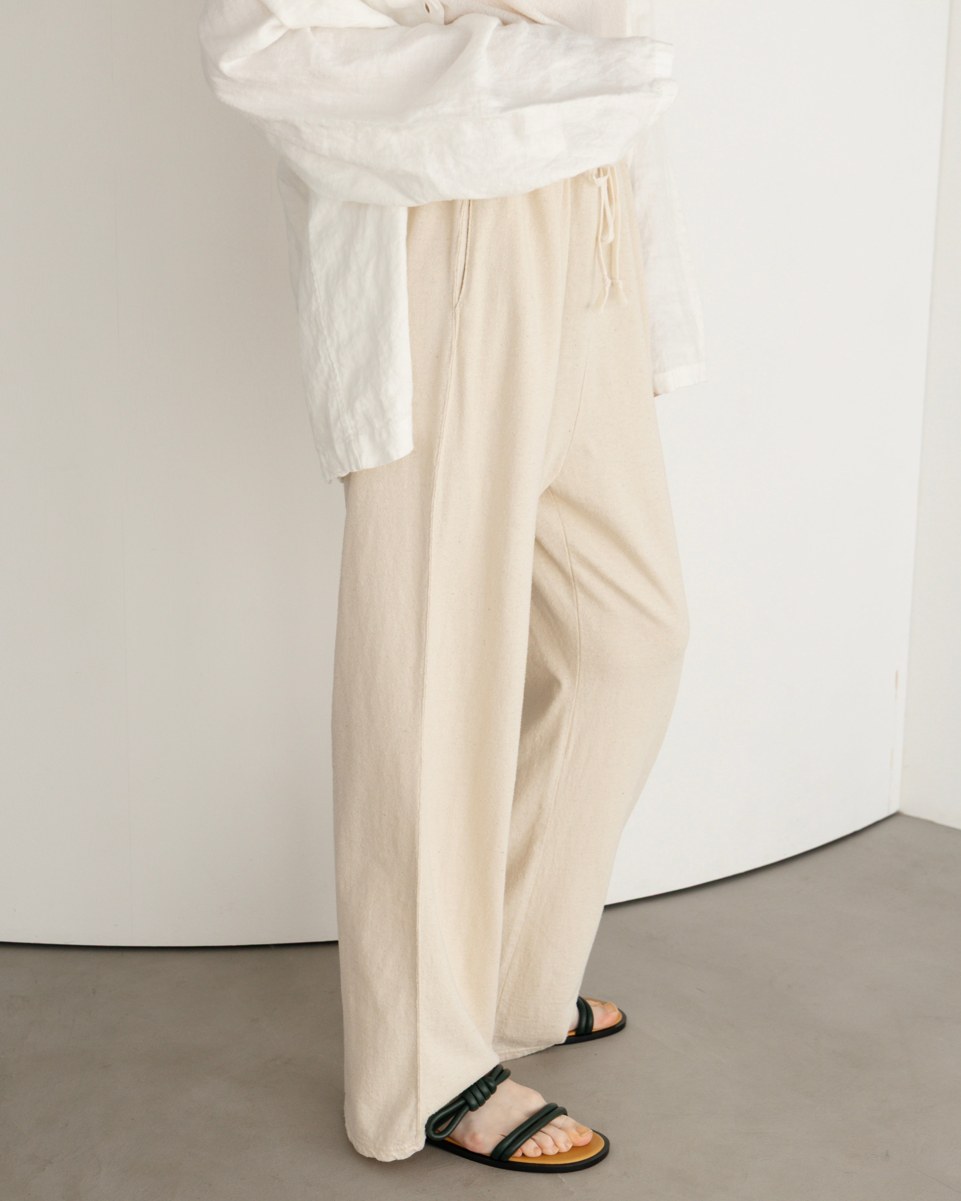 COTTON SILK LOOSE SILHOUETTE PANTS(コットンシルクルーズシルエットパンツ)|BIYOMA(ビヨーマ)OFFICIAL ONLINE STORE
