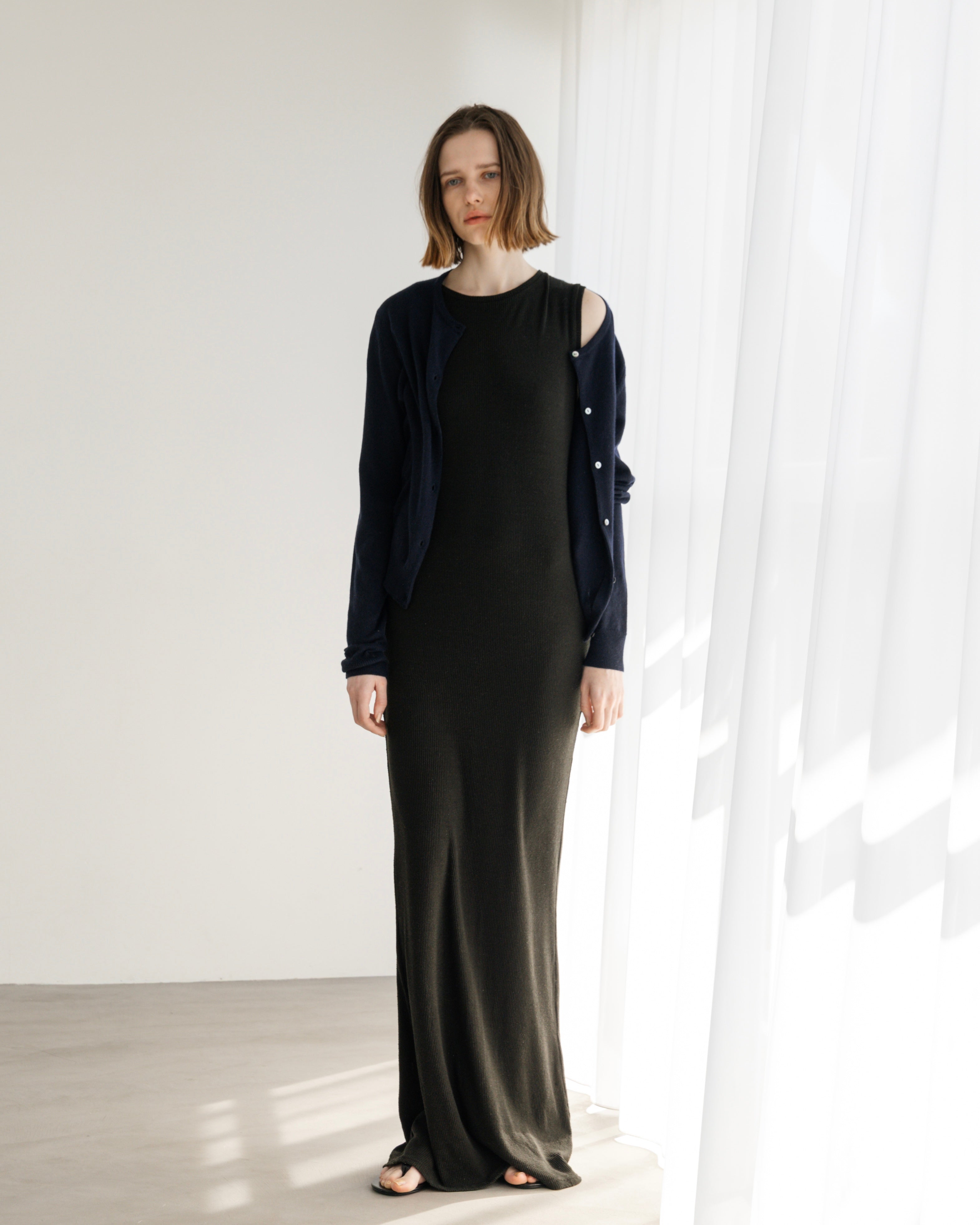 SILK RIB NO SLEEVE DRESS(シルクリブノースリーブドレス)|BIYOMA(ビヨーマ)OFFICIAL ONLINE STORE