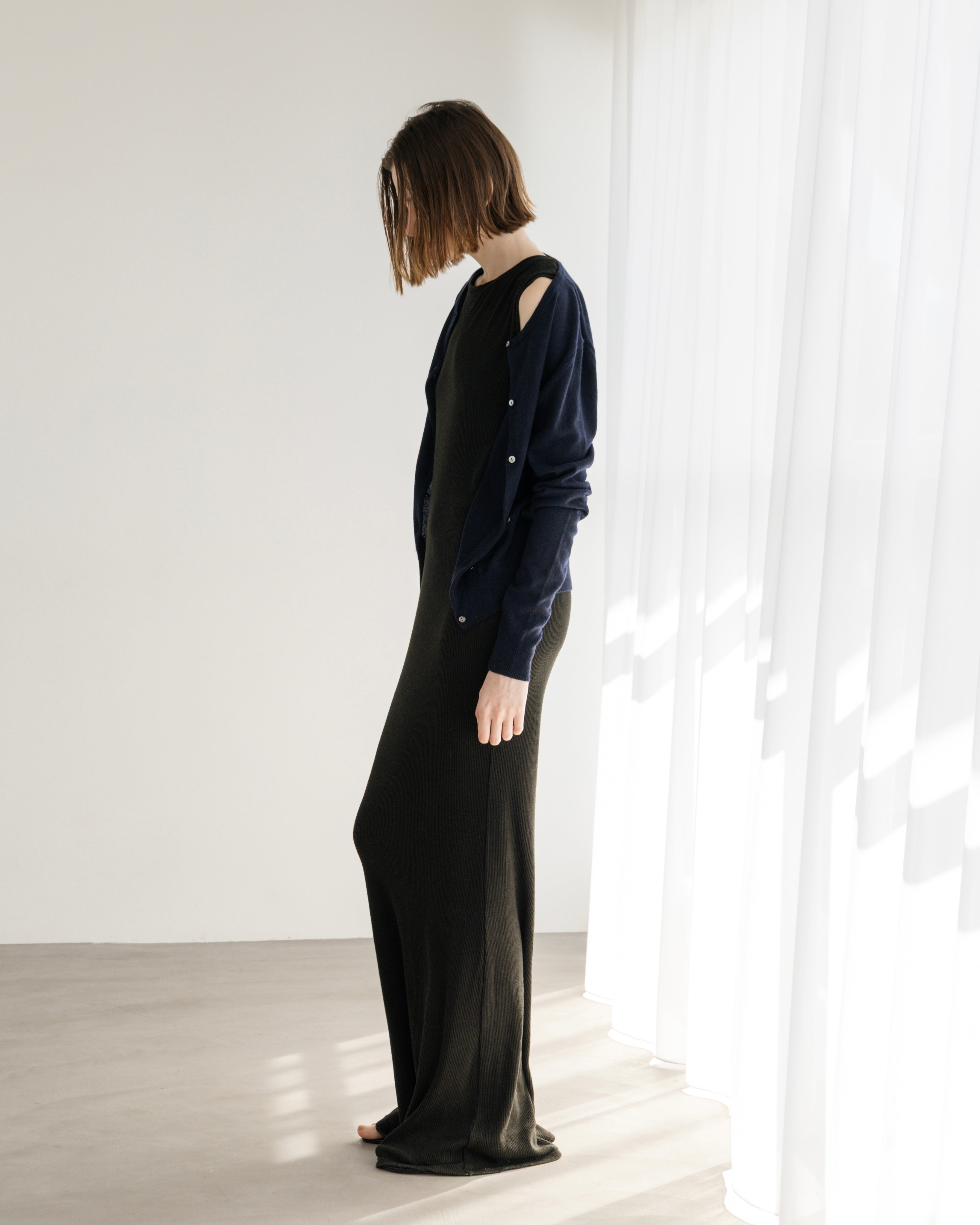 SILK RIB NO SLEEVE DRESS(シルクリブノースリーブドレス)|BIYOMA(ビヨーマ)OFFICIAL ONLINE STORE
