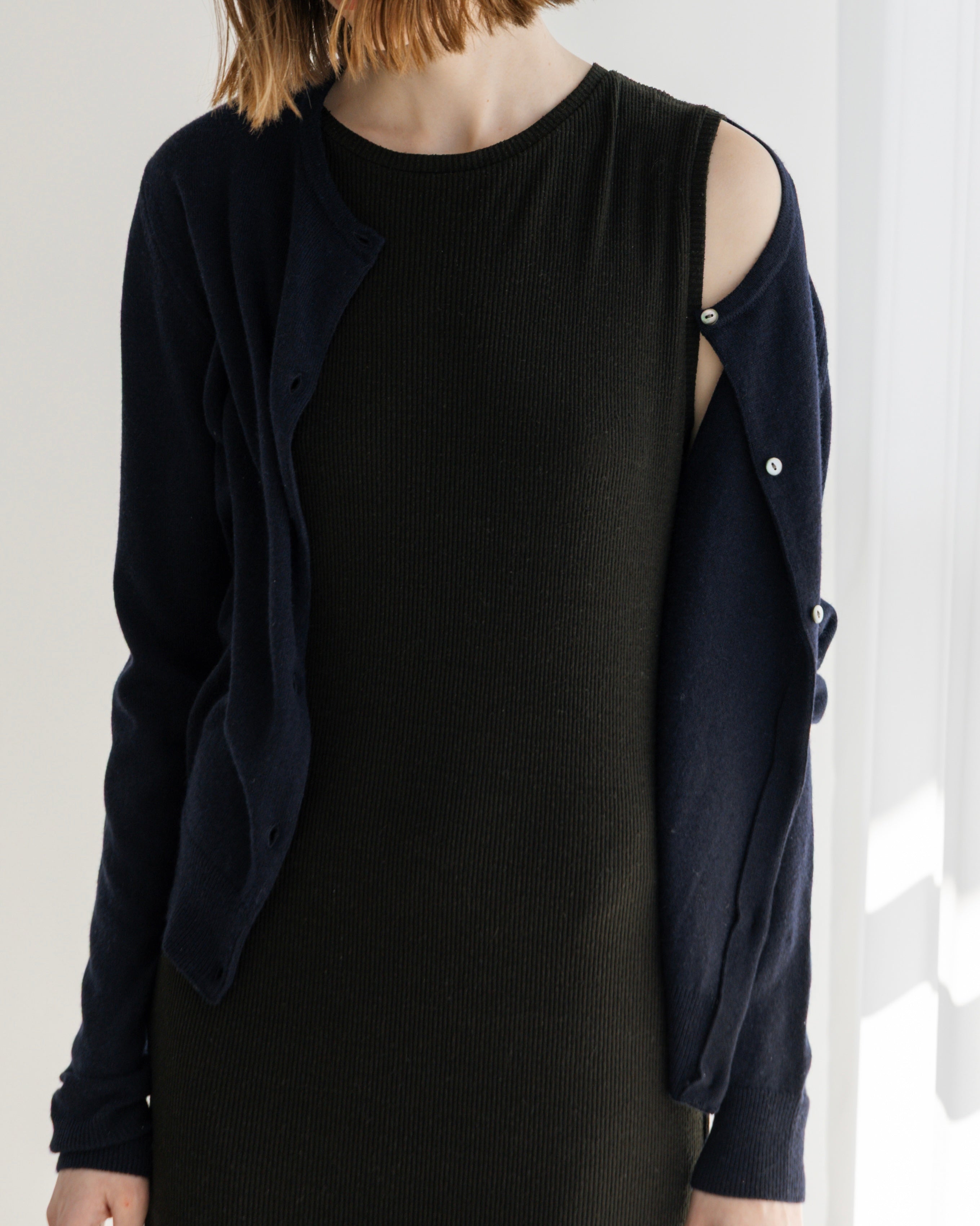 SILK RIB NO SLEEVE DRESS(シルクリブノースリーブドレス)|BIYOMA(ビヨーマ)OFFICIAL ONLINE STORE