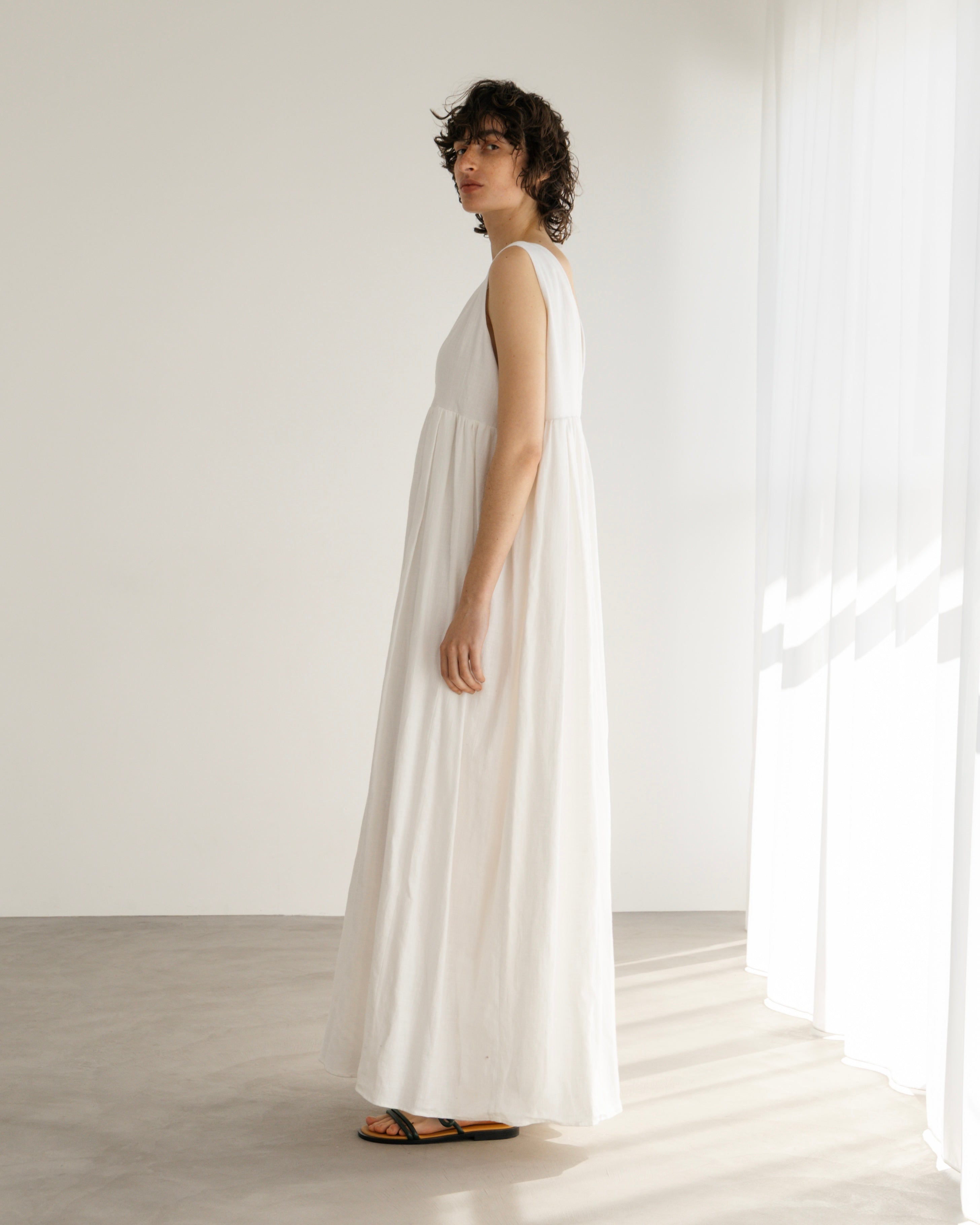 COTTON GATHERED DRESS(コットンギャザードドレス)|BIYOMA(ビヨーマ)OFFICIAL ONLINE STORE