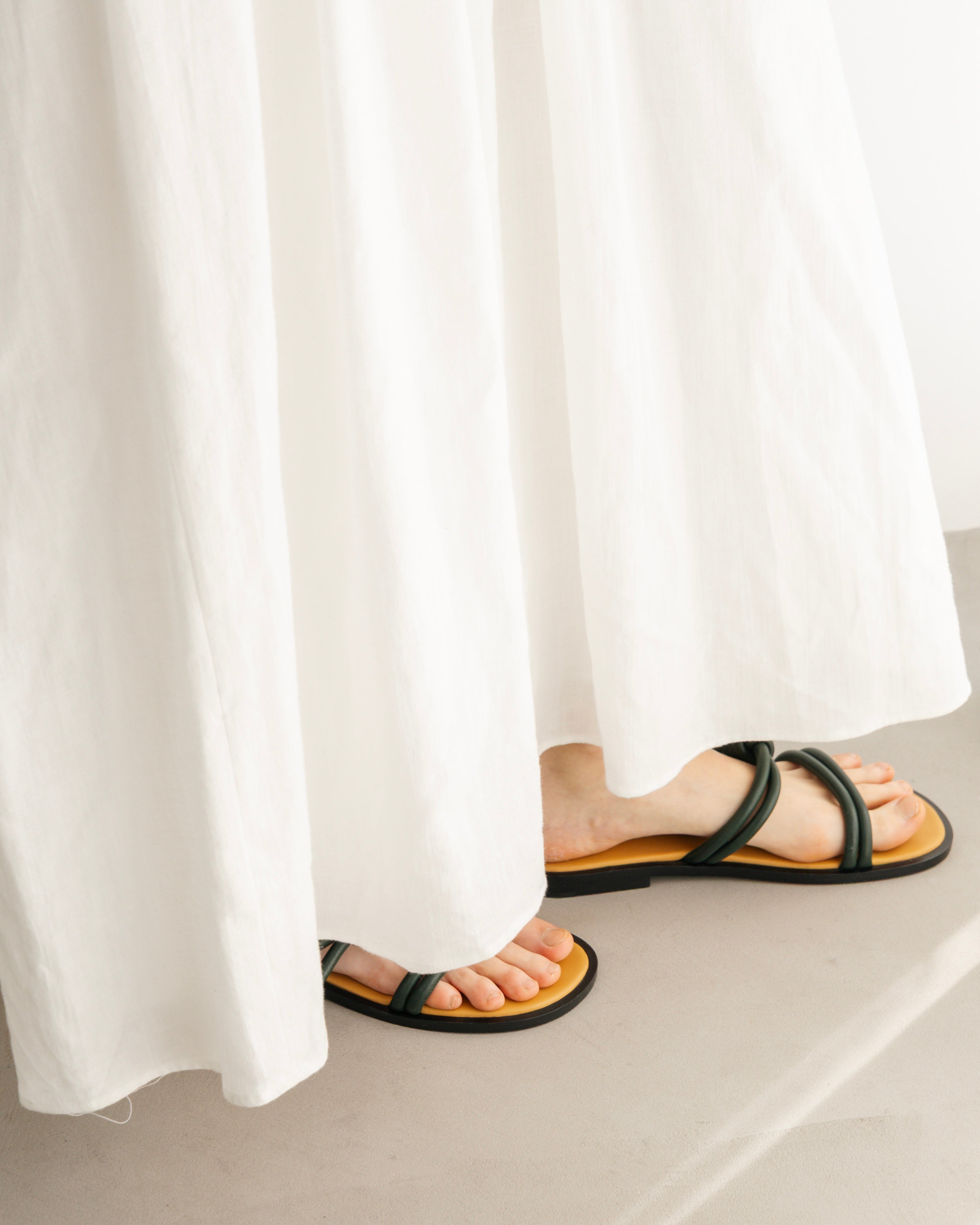 COTTON GATHERED DRESS(コットンギャザードドレス)|BIYOMA(ビヨーマ)OFFICIAL ONLINE STORE