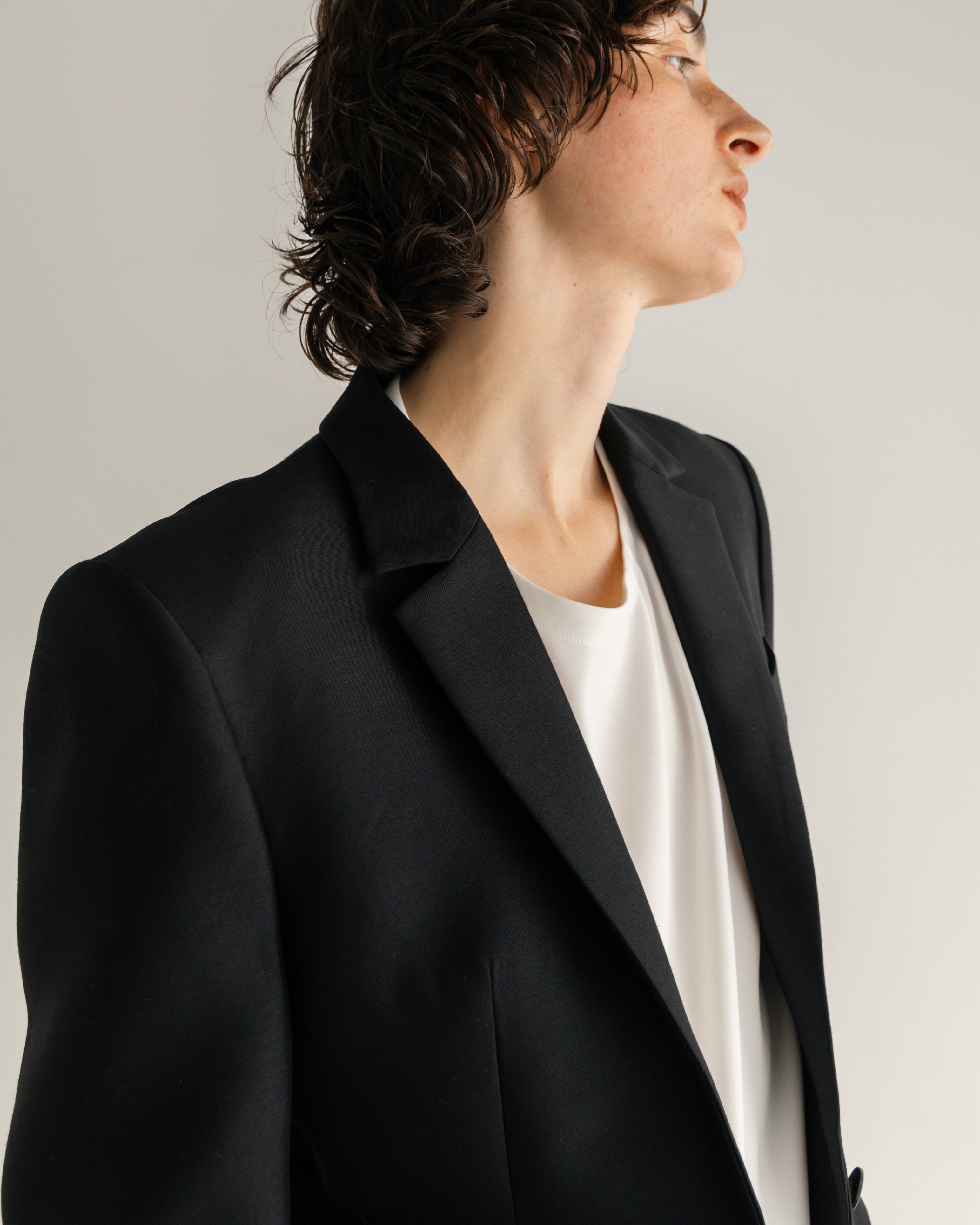 WOOL SILK TAILORED JACKET(ウールシルクテイラードジャケット)|BIYOMA(ビヨーマ)OFFICIAL ONLINE STORE