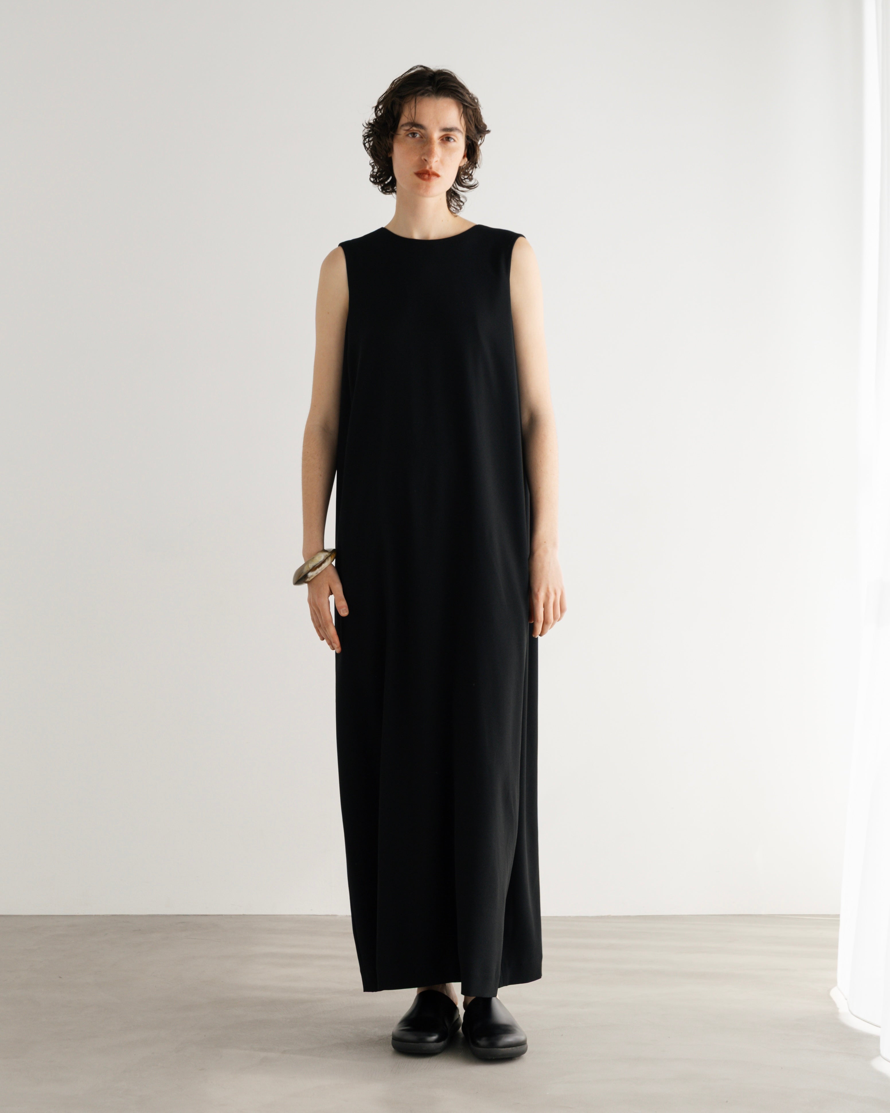 TRI-ACETATE POLYESTER BACK SATIN DRESS (トリアセテートポリエステルバックサテンドレス)|BIYOMA(ビヨーマ)OFFICIAL ONLINE STORE