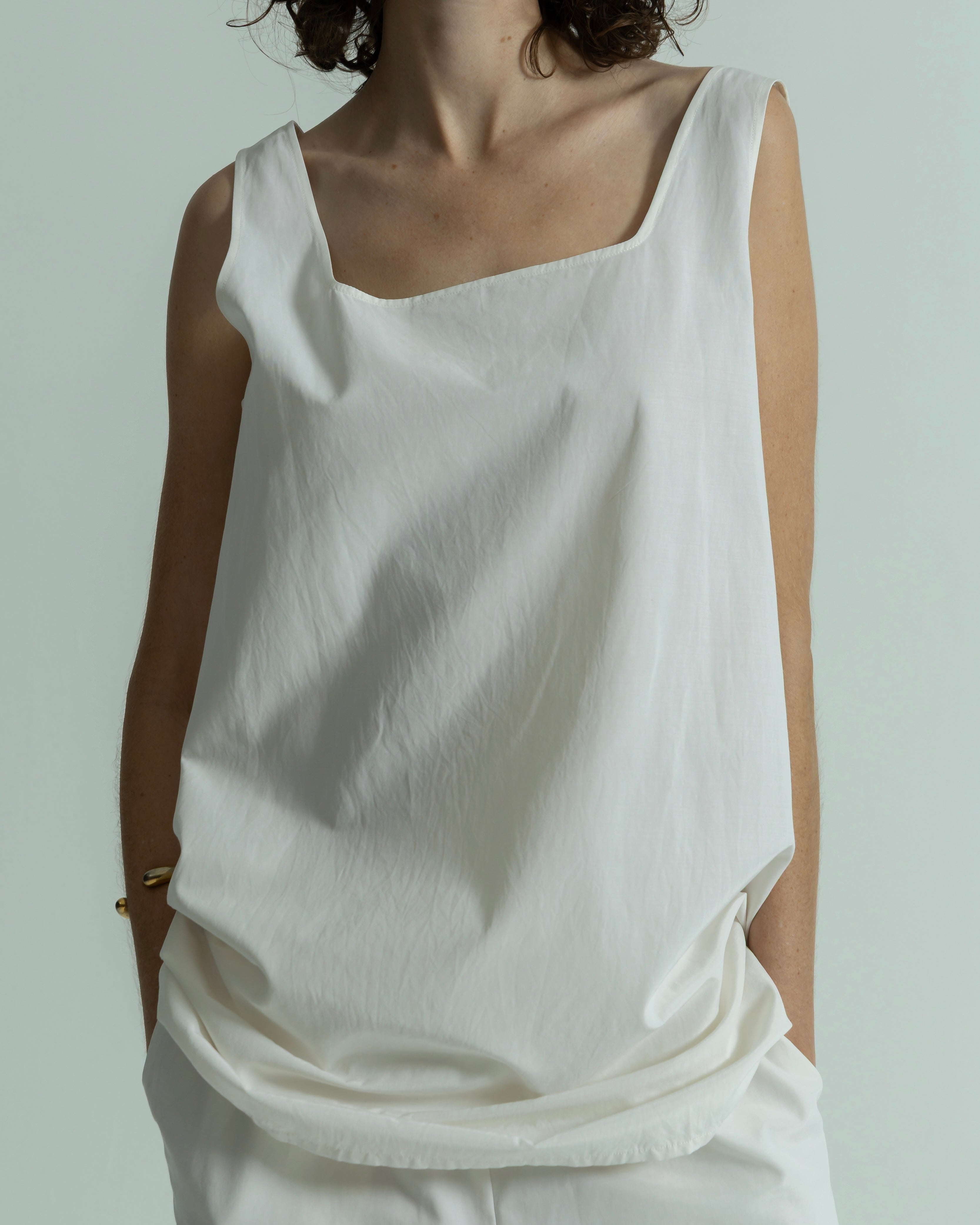 CUPRO COTTON NO SLEEVE TOPS(キュプラノースリーブトップス)|BIYOMA(ビヨーマ)OFFICIAL ONLINE STORE