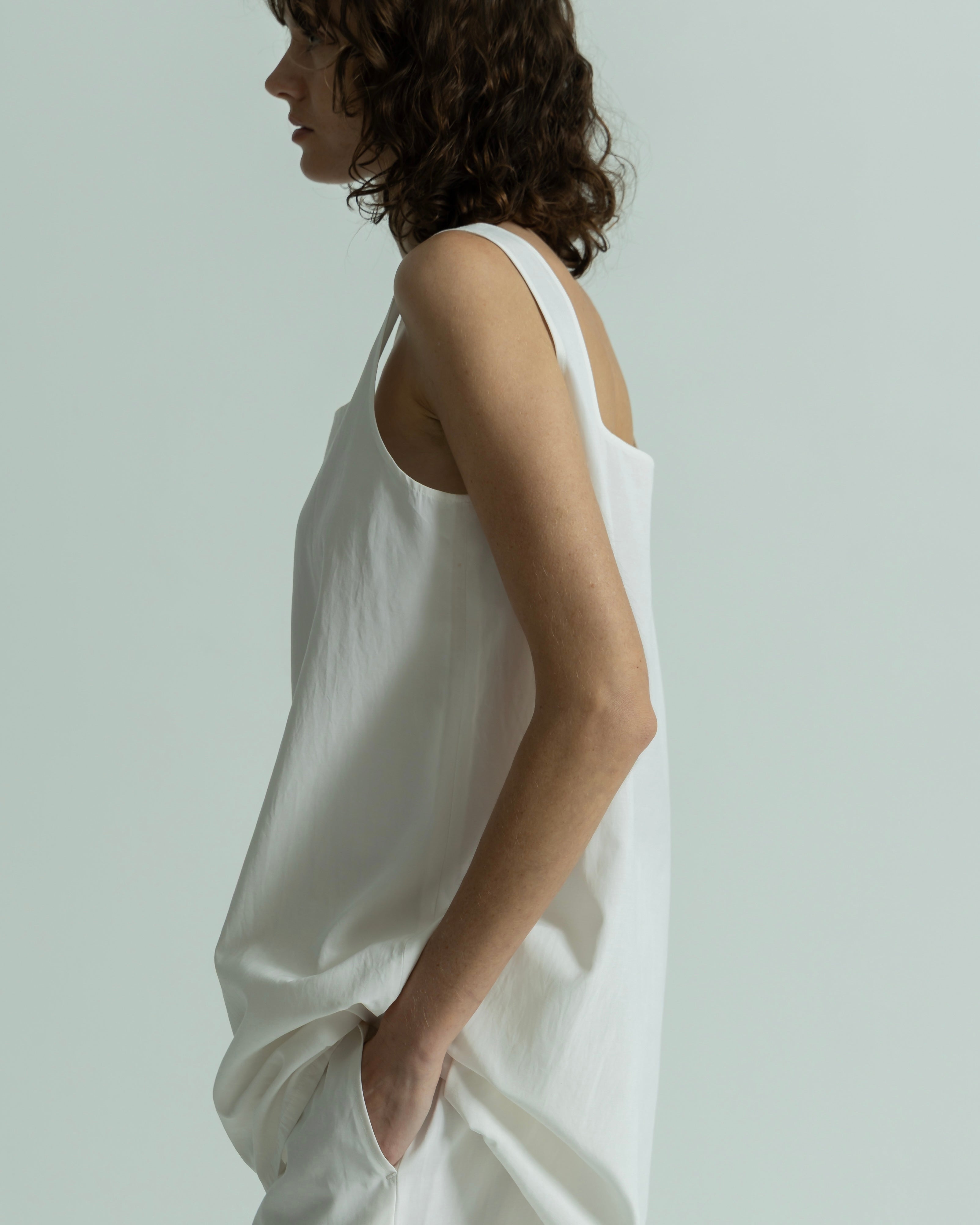 CUPRO COTTON NO SLEEVE TOPS(キュプラノースリーブトップス)|BIYOMA(ビヨーマ)OFFICIAL ONLINE STORE
