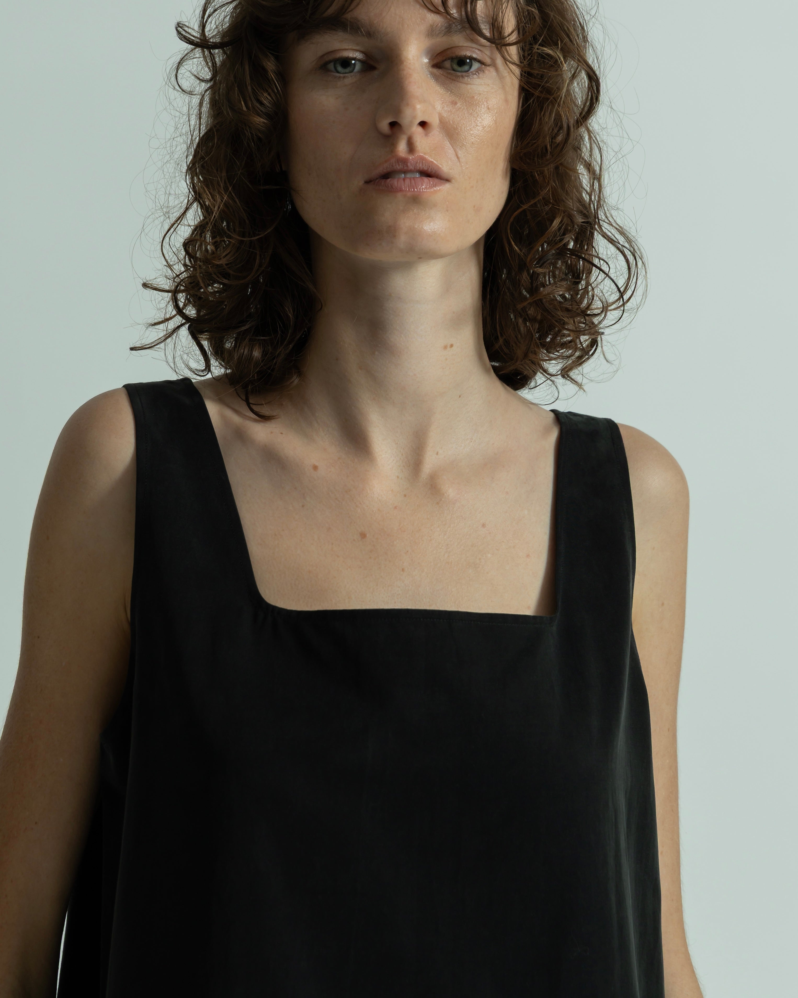 CUPRO COTTON NO SLEEVE TOPS(キュプラノースリーブトップス)|BIYOMA(ビヨーマ)OFFICIAL ONLINE STORE