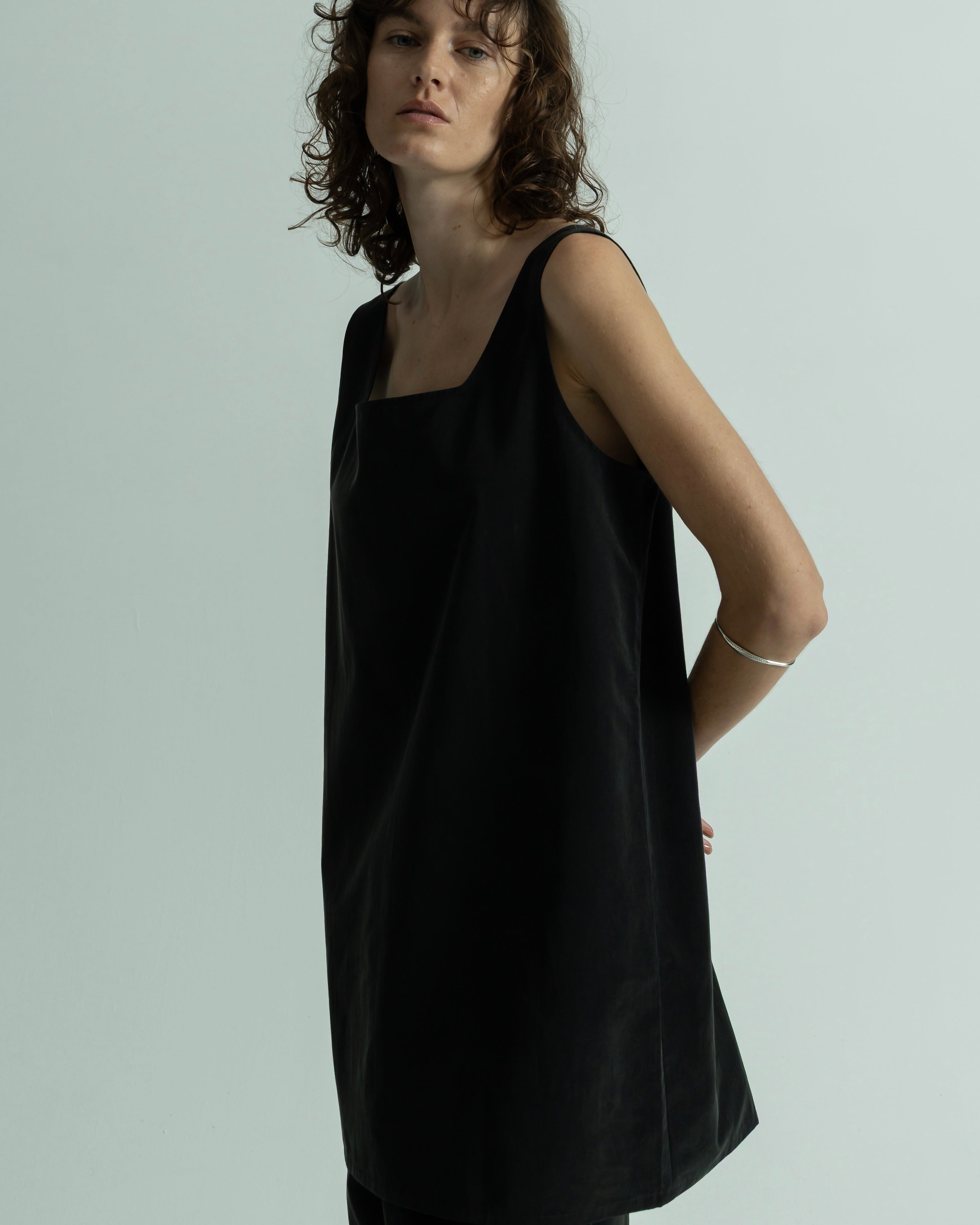 CUPRO COTTON NO SLEEVE TOPS(キュプラノースリーブトップス)|BIYOMA(ビヨーマ)OFFICIAL ONLINE STORE