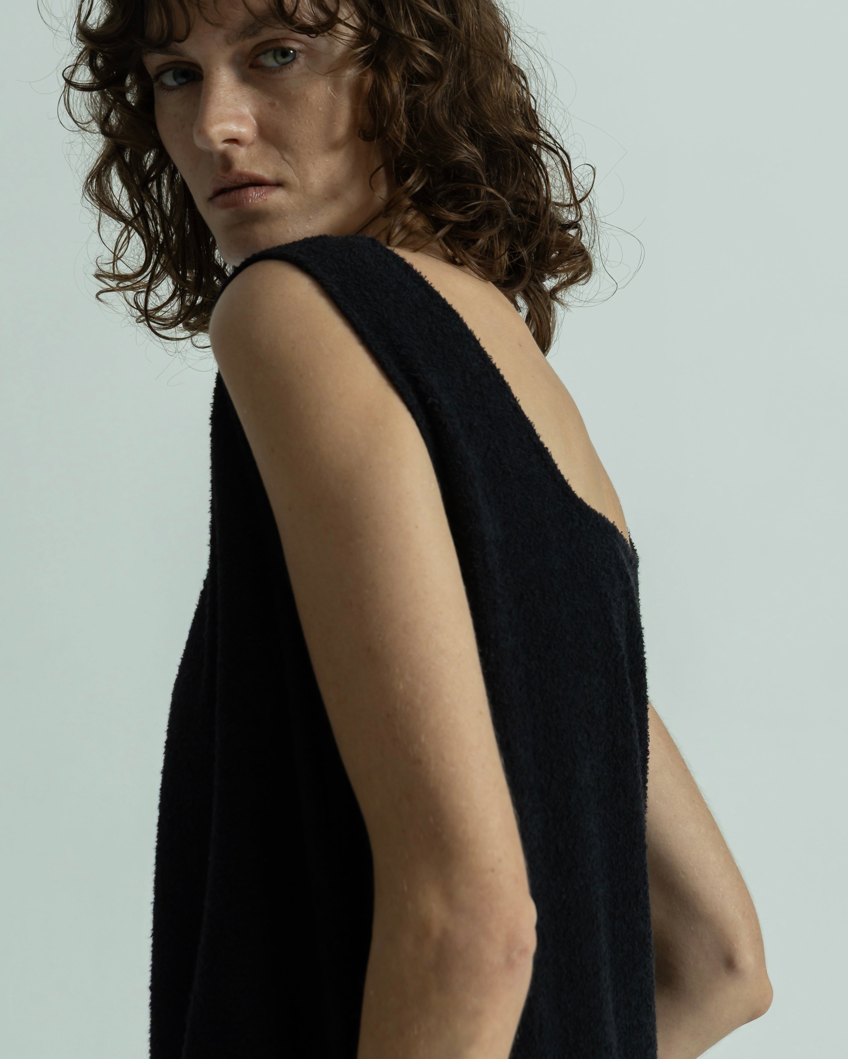 LOOP JERSEY NO SLEEVE TOPS(ループジャージーノースリーブドレス)|BIYOMA(ビヨーマ)OFFICIAL ONLINE STORE