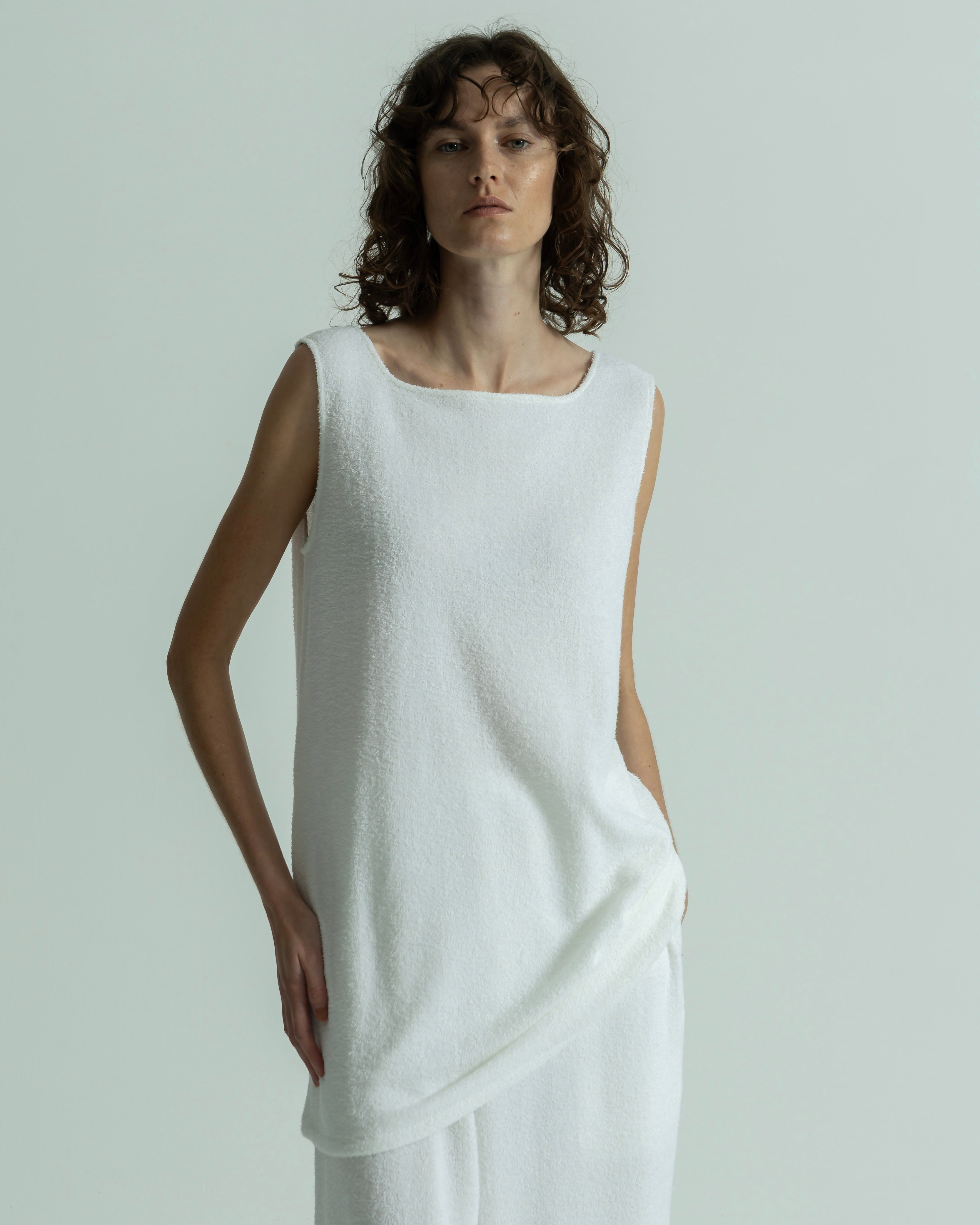 LOOP JERSEY NO SLEEVE TOPS(ループジャージーノースリーブドレス)|BIYOMA(ビヨーマ)OFFICIAL ONLINE STORE