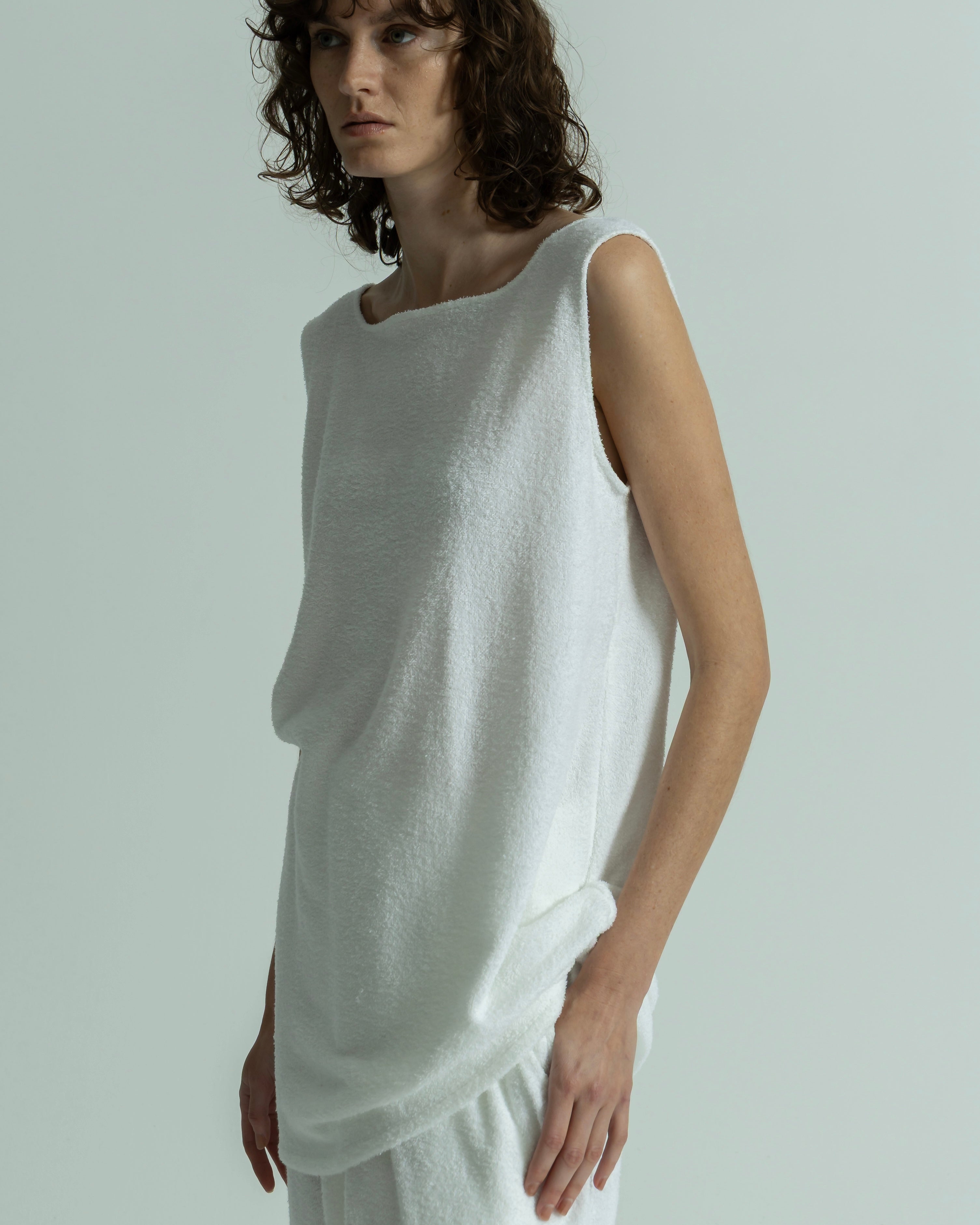 LOOP JERSEY NO SLEEVE TOPS(ループジャージーノースリーブドレス)|BIYOMA(ビヨーマ)OFFICIAL ONLINE STORE