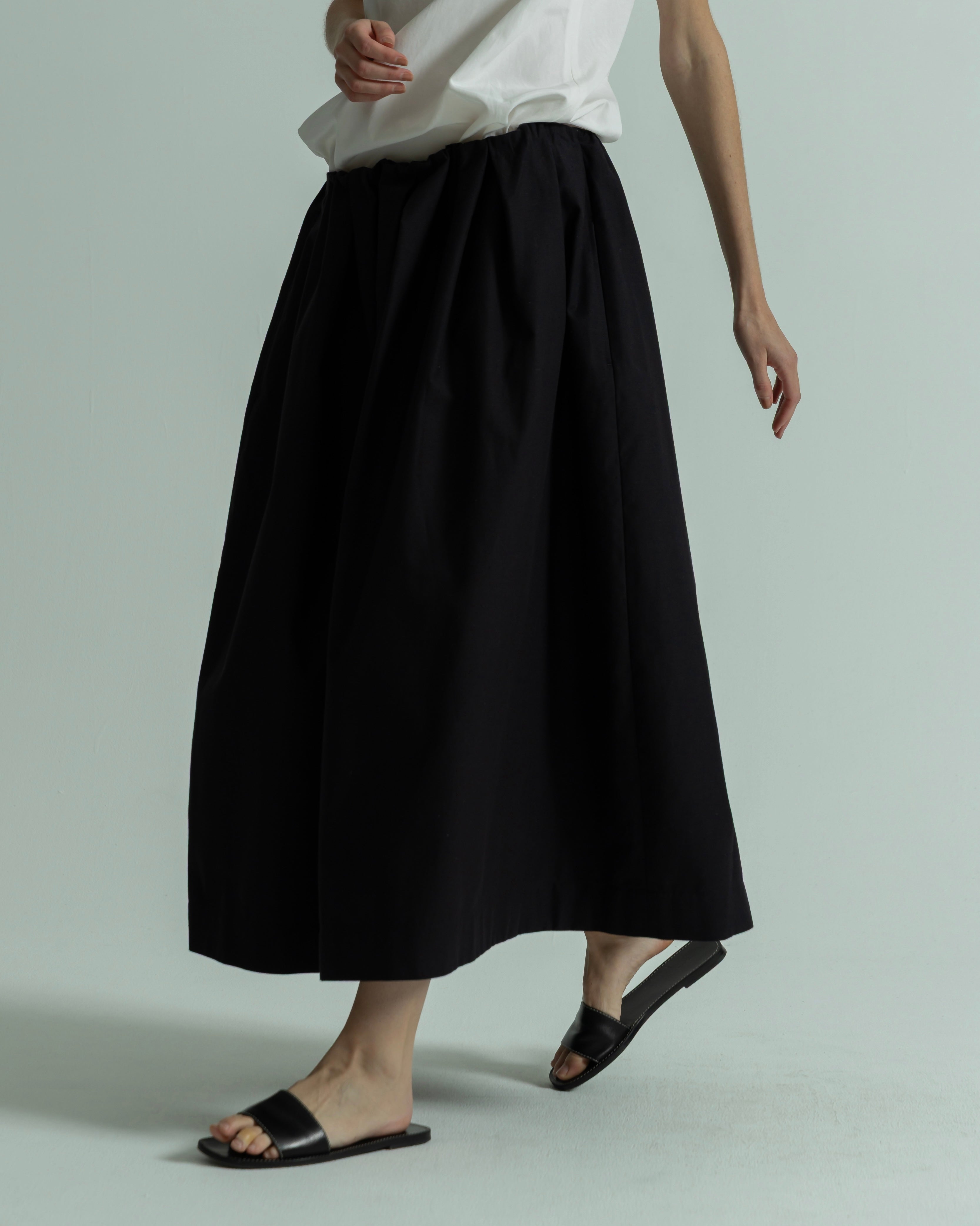 COTTON GATHER TUCK SKIRT(コットンギャザータックスカート)|BIYOMA(ビヨーマ)OFFICIAL ONLINE STORE