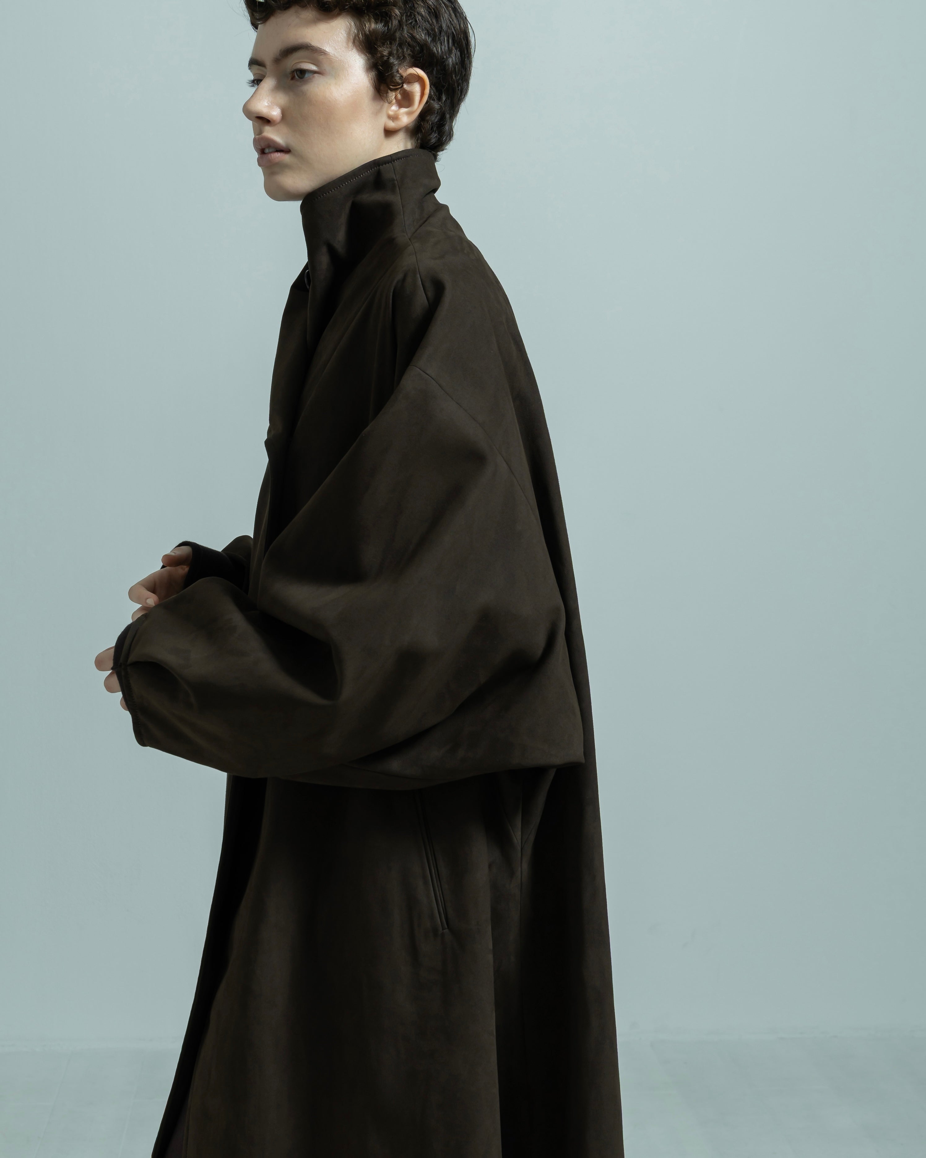 ECO SUEDE STAND COLLAR COAT(エコスエードスタンドカラーコート)|BIYOMA(ビヨーマ)OFFICIAL ONLINE STORE