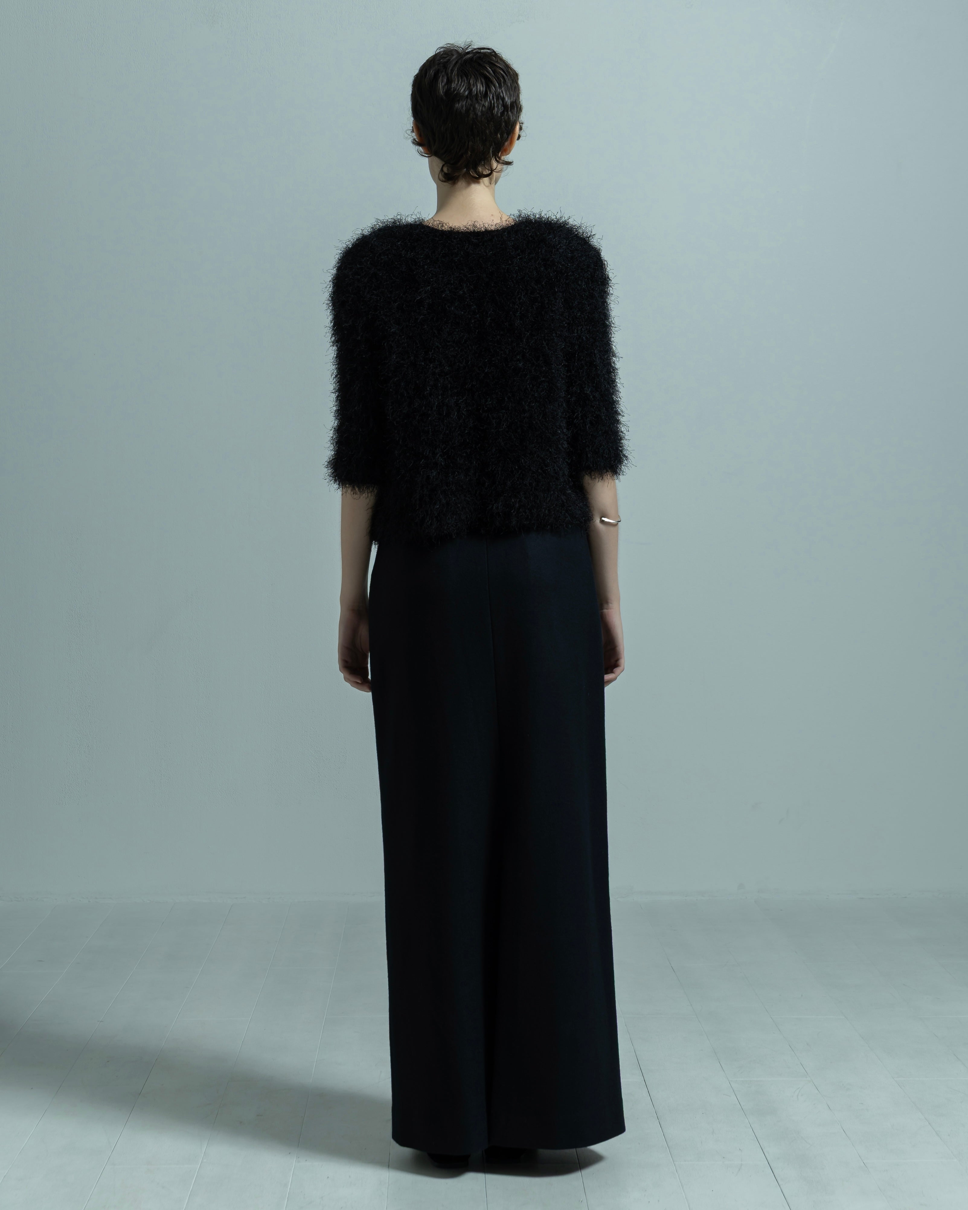 POWER SHOULDER HALF SLEEVE SHAGGY KNIT PULLOVER(パワーショルダーハーフスリーブシャギーニットプルオーバー)|BIYOMA(ビヨーマ)OFFICIAL ONLINE STORE