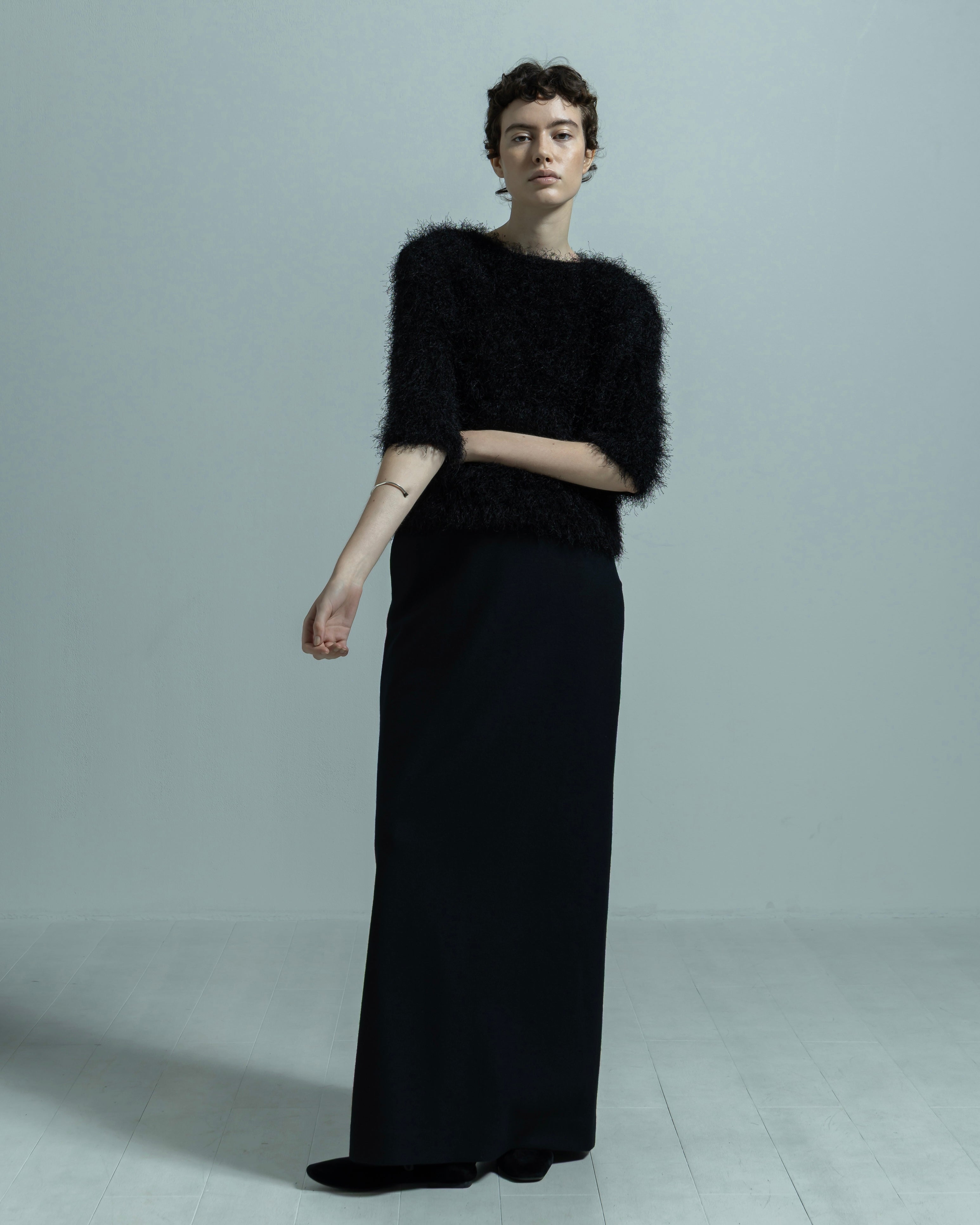 POWER SHOULDER HALF SLEEVE SHAGGY KNIT PULLOVER(パワーショルダーハーフスリーブシャギーニットプルオーバー)|BIYOMA(ビヨーマ)OFFICIAL ONLINE STORE