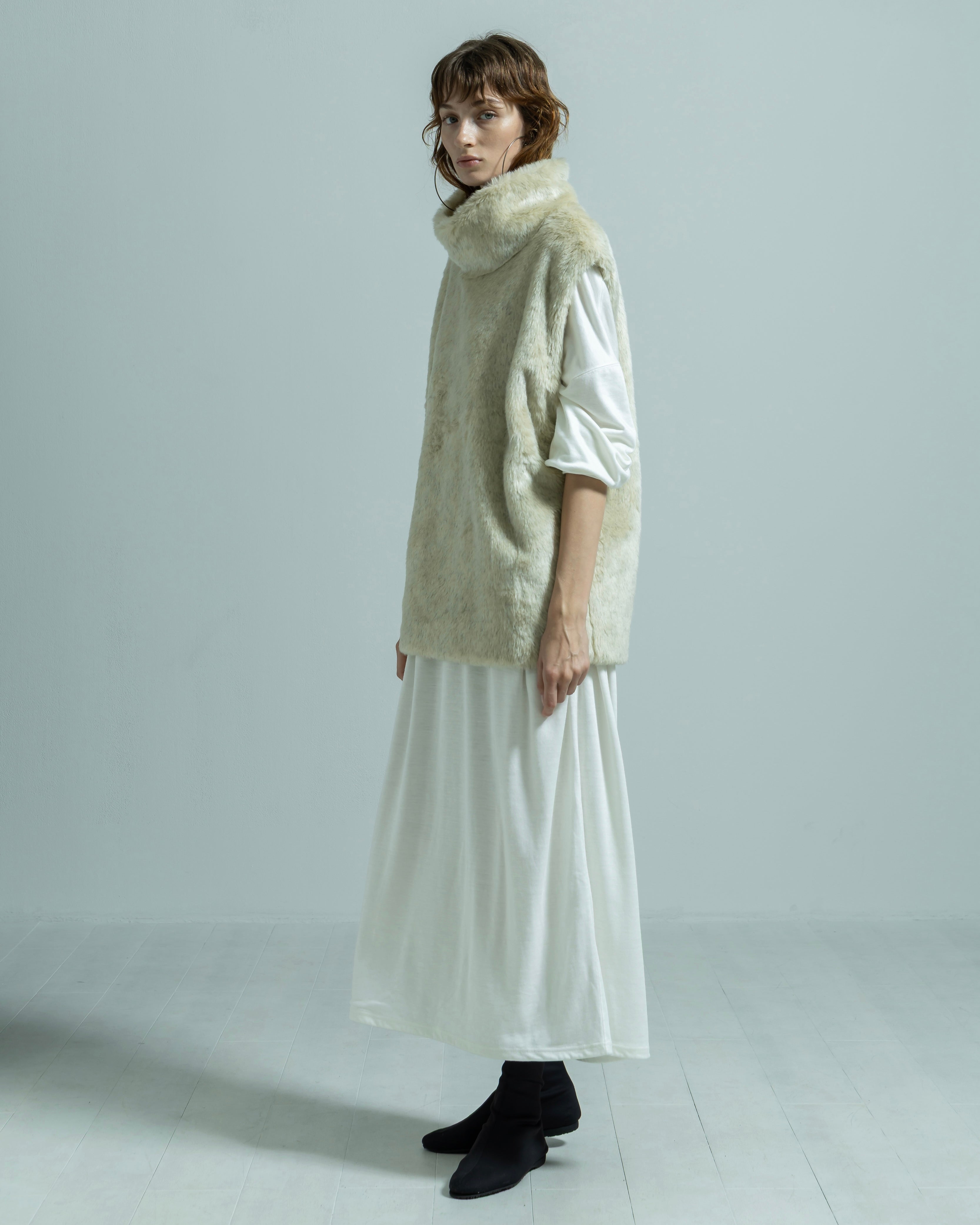 ECO FUR NO SLEEVE VEST（エコファーノースリーブベスト）｜BIYOMA