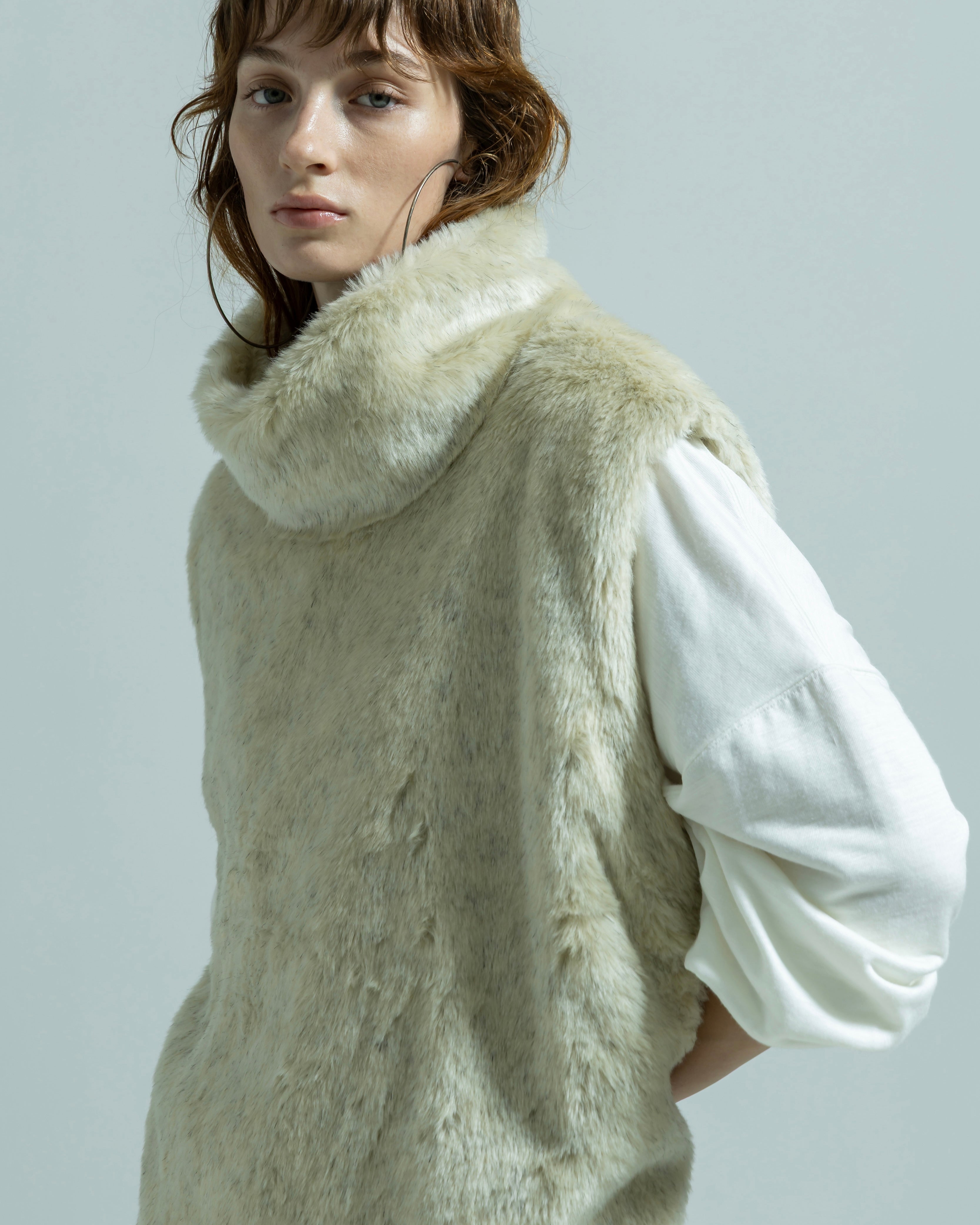 ECO FUR NO SLEEVE VEST（エコファーノースリーブベスト）｜BIYOMA