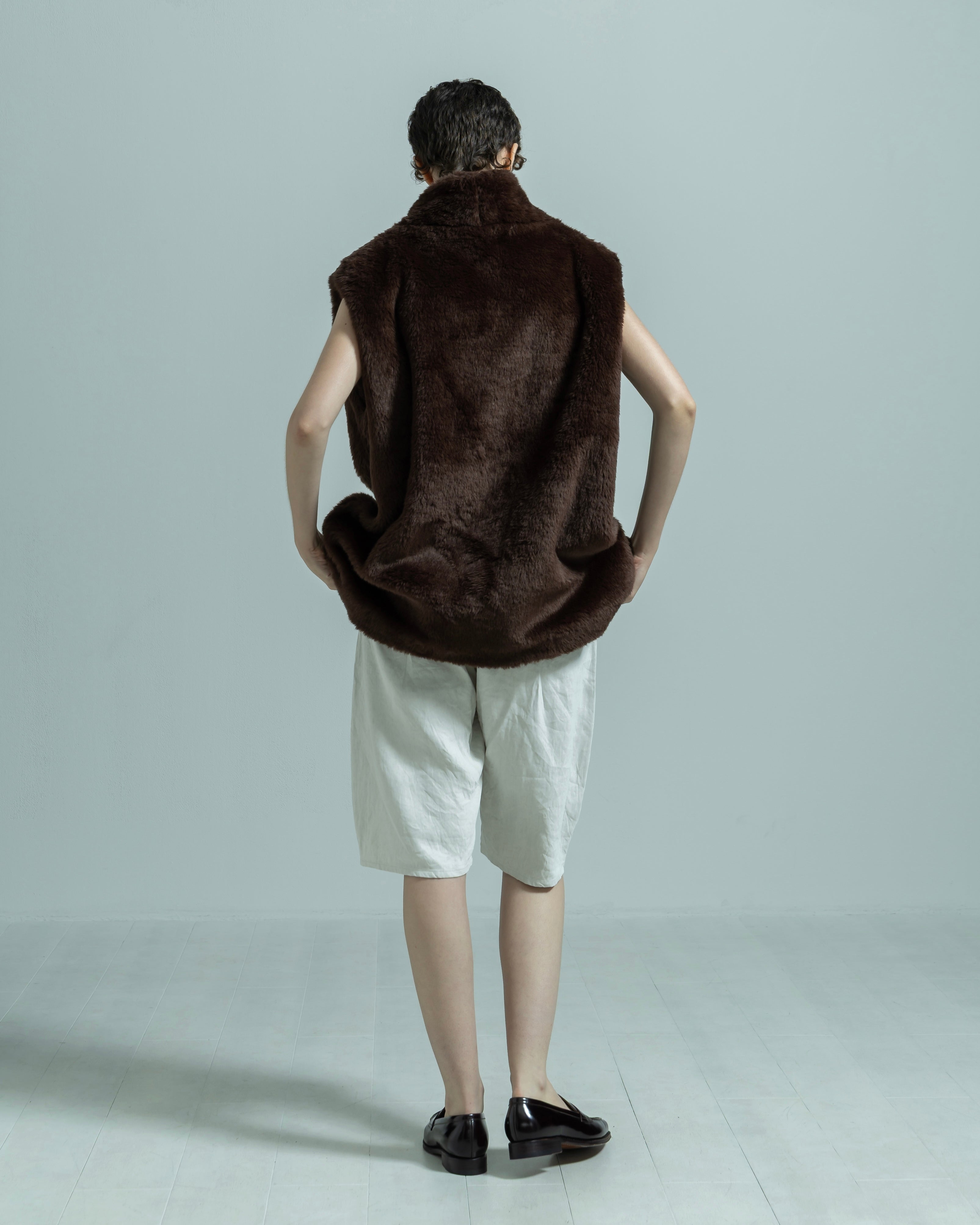 ECO FUR NO SLEEVE VEST（エコファーノースリーブベスト）｜BIYOMA