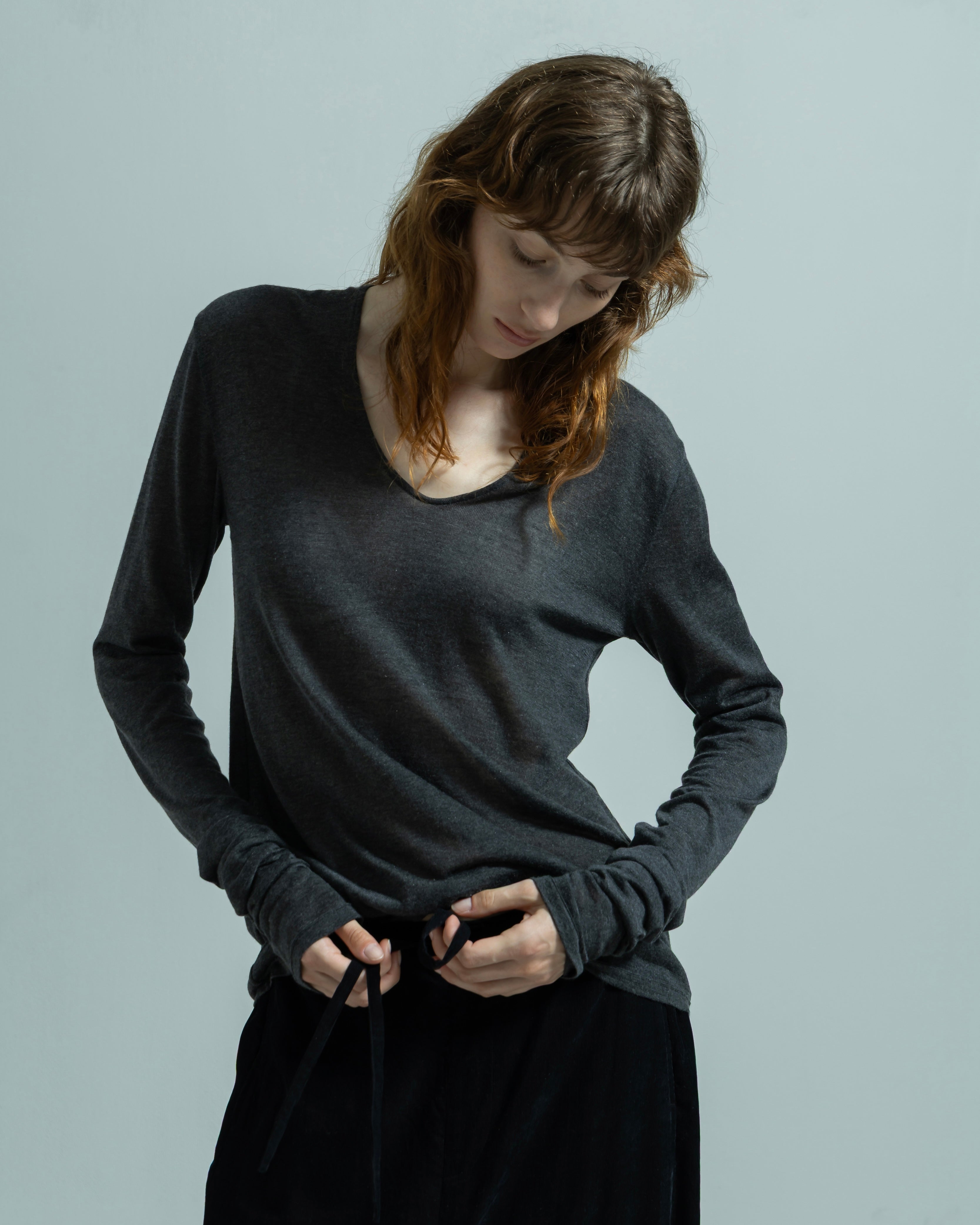 LYOCELL CASHMERE V NECK KNIT PULLOVER（リヨセルカシミヤブイネックプルオーバー）｜BIYOMA（ビヨーマ）OFFICIAL ONLINE STORE