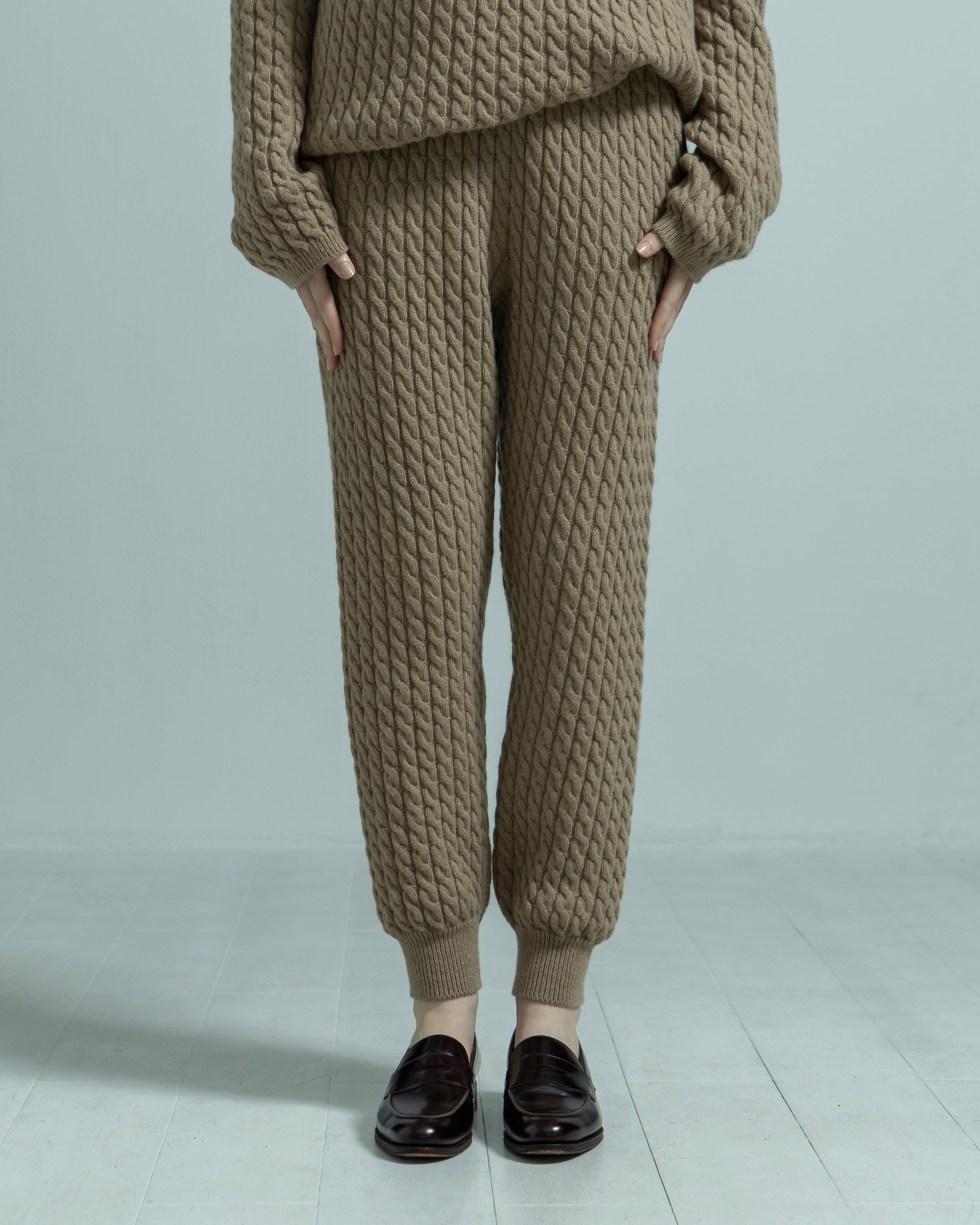 WOOL NYLON CABLE KNIT PANTS（ウールナイロンケーブルニットパンツ）｜BIYOMA（ビヨーマ）OFFICIAL ONLINE STORE