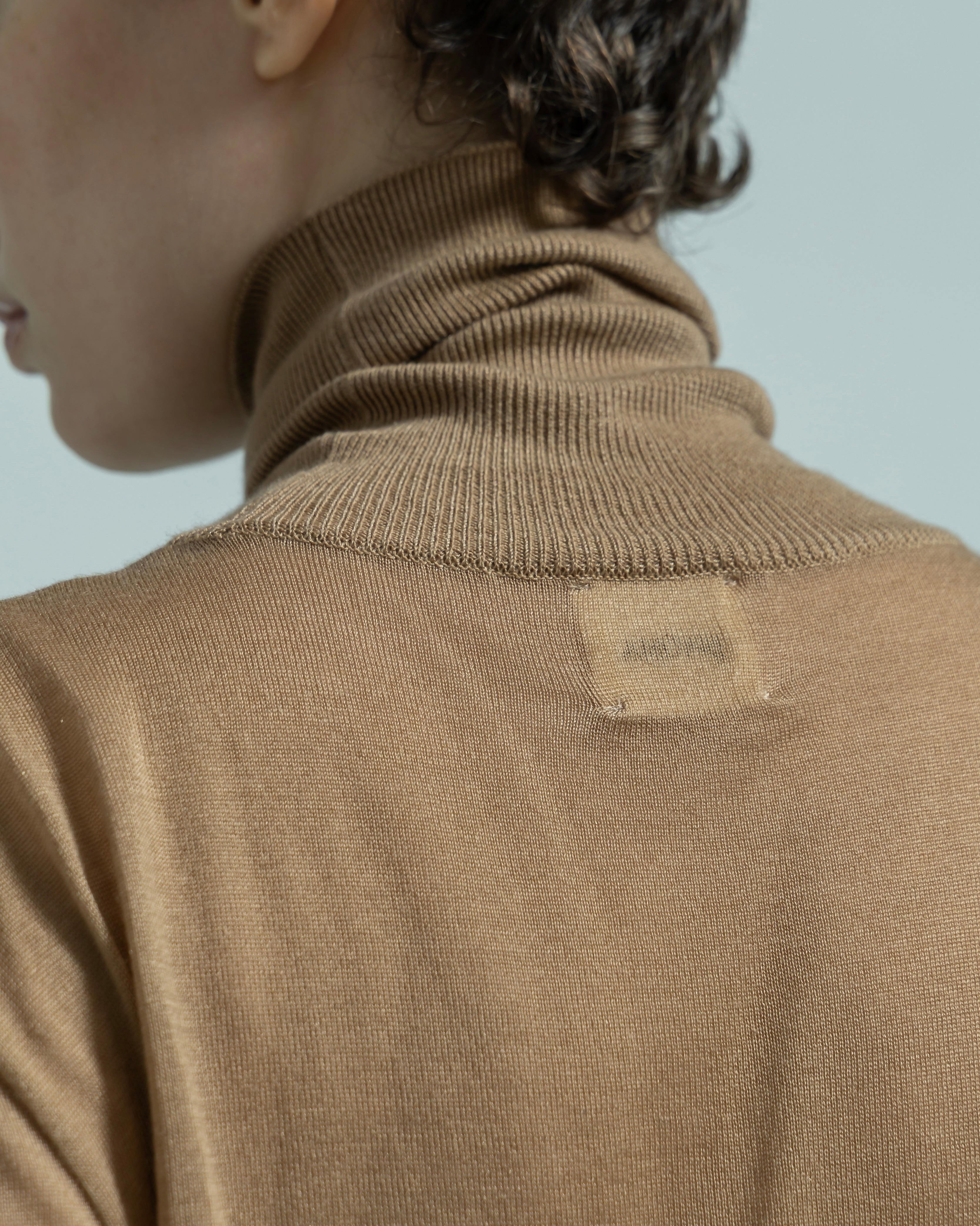 LYOCELL CASHMERE TURTLENECK KNIT PULLOVER（リヨセルカシミヤ