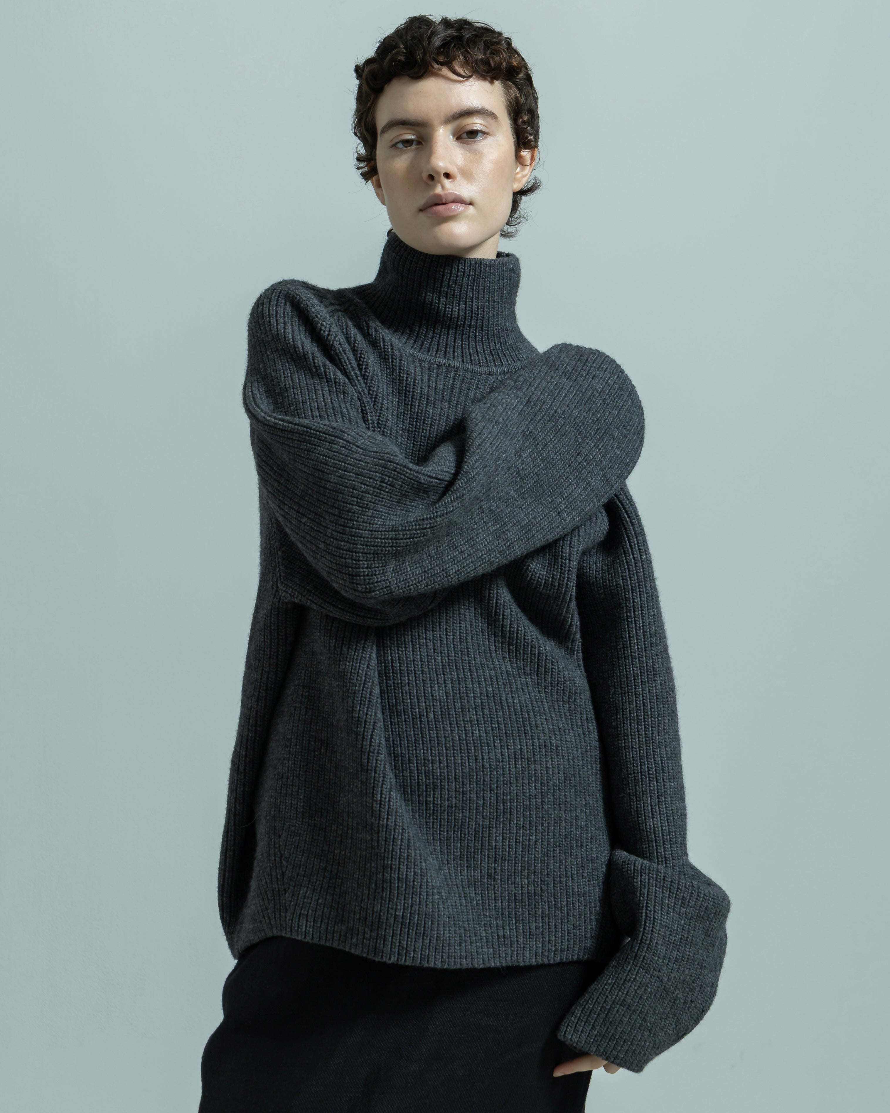 BIYOMA 新品 ウールリブニット タートルネックプルオーバー ニットセーター WOOL RIB KNIT TURTLENECK PULLOVER（ウールリブニットタートルネック