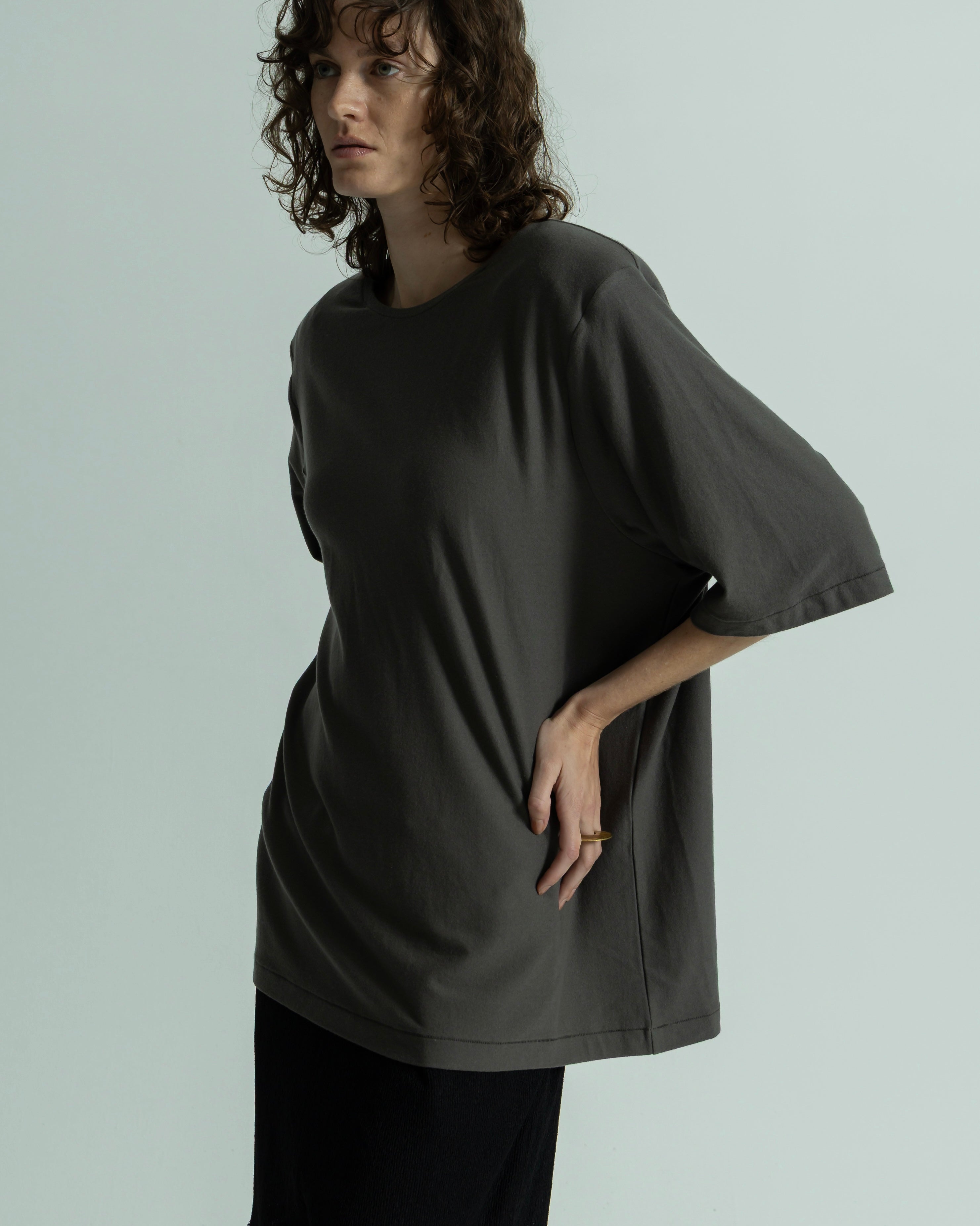 CASHMERE SILK SHORT SLEEVE PULLOVER（カシミヤシルクショートスリーブプルオーバー）｜BIYOMA（ビヨーマ）OFFICIAL ONLINE STORE