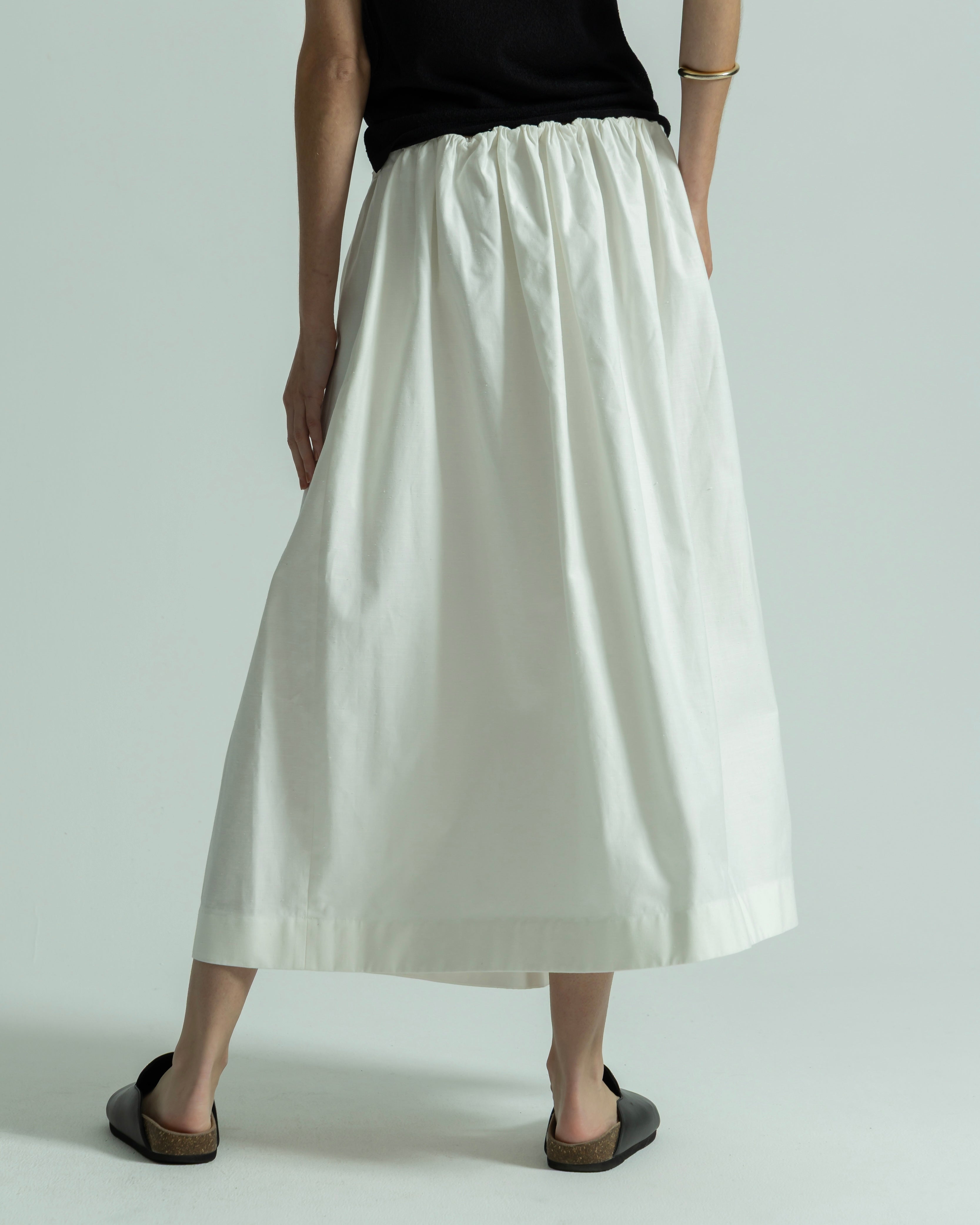COTTON GATHER TUCK SKIRT（コットンギャザータックスカート）｜BIYOMA（ビヨーマ）OFFICIAL ONLINE STORE