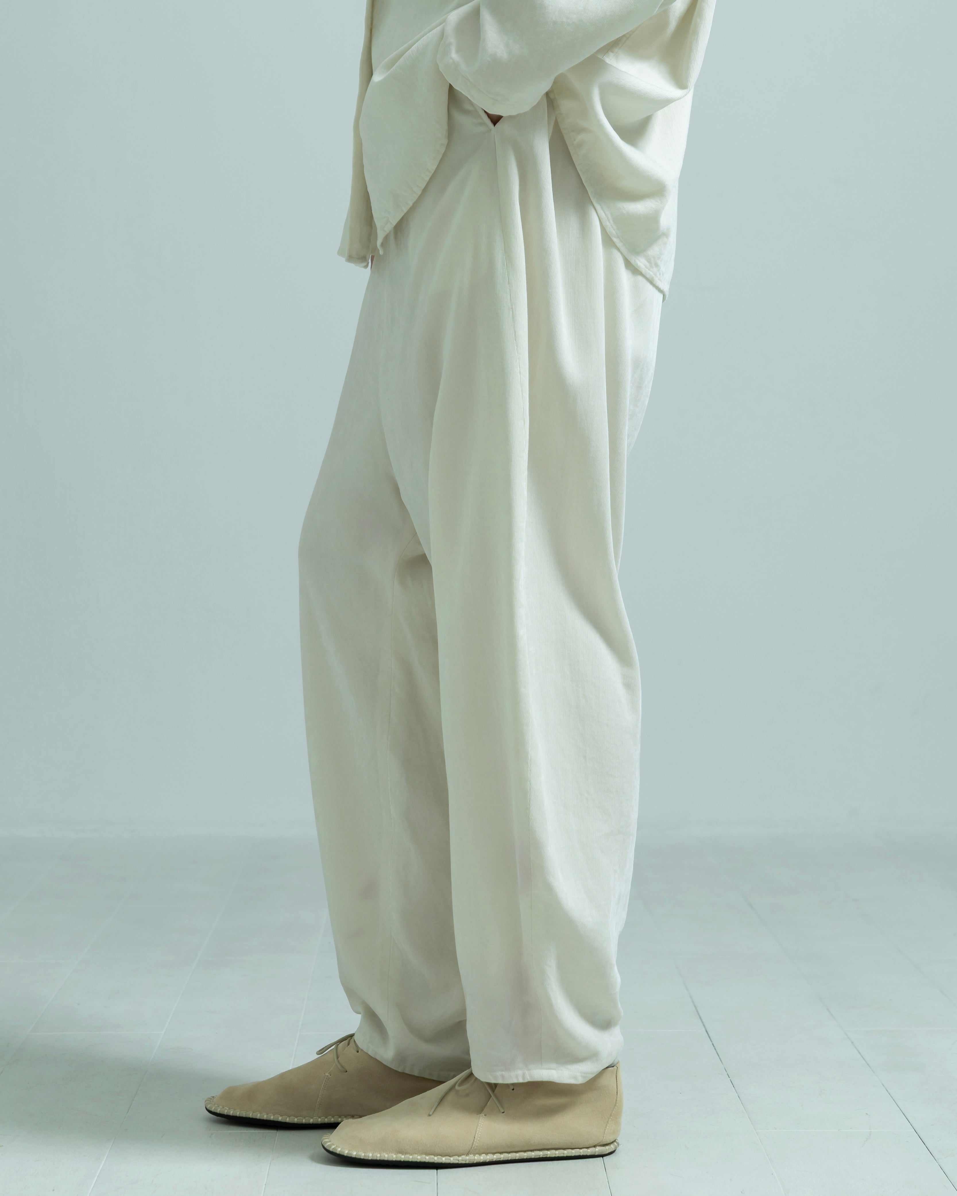 COTTON RAYON CORDUROY RELAX PANTS（コットンレーヨンコーデュロイパンツ）｜BIYOMA（ビヨーマ）OFFICIAL ONLINE STORE
