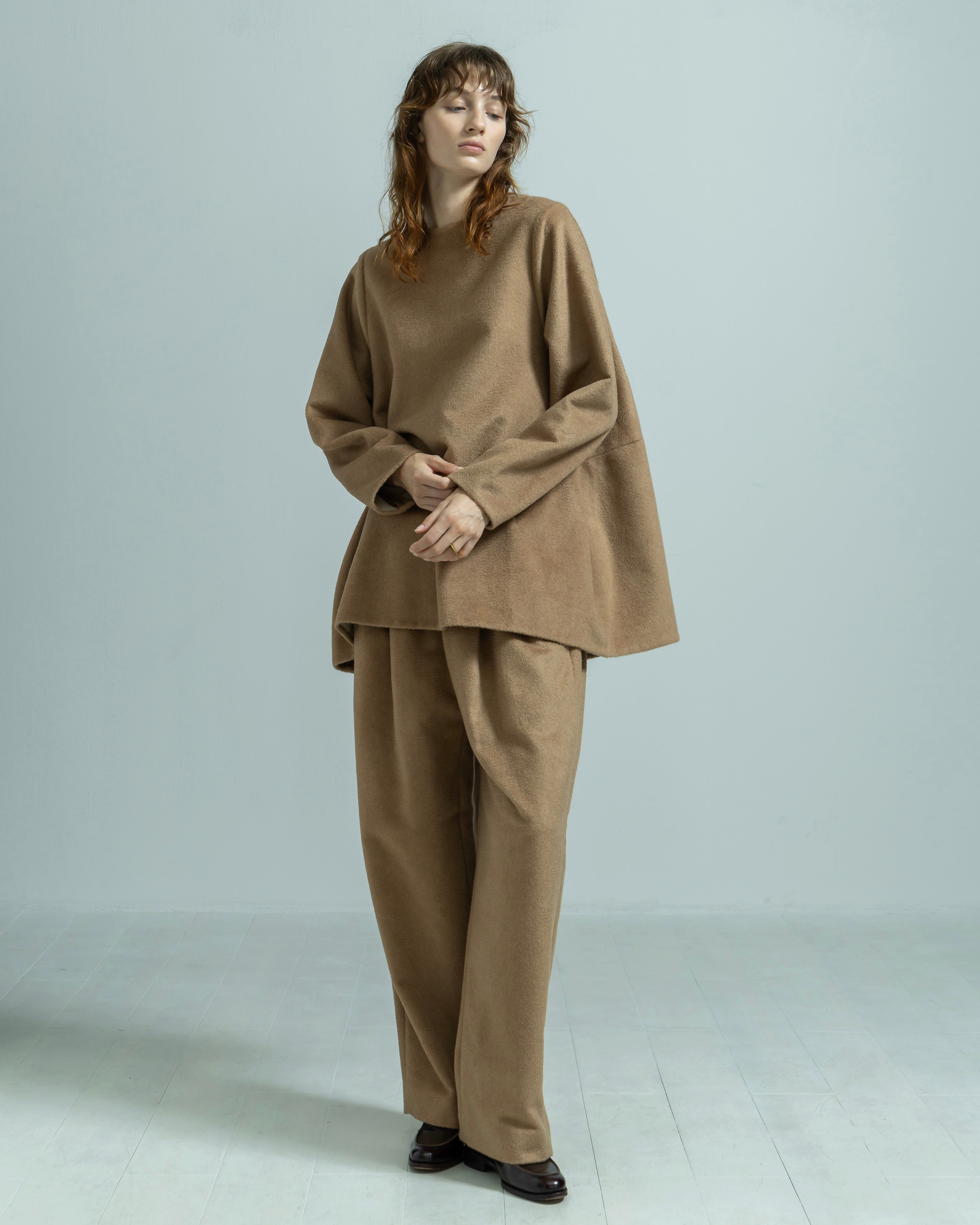 CAMEL WOOL RELAX PANTS（キャメルウールリラックスパンツ）｜BIYOMA（ビヨーマ）OFFICIAL ONLINE STORE