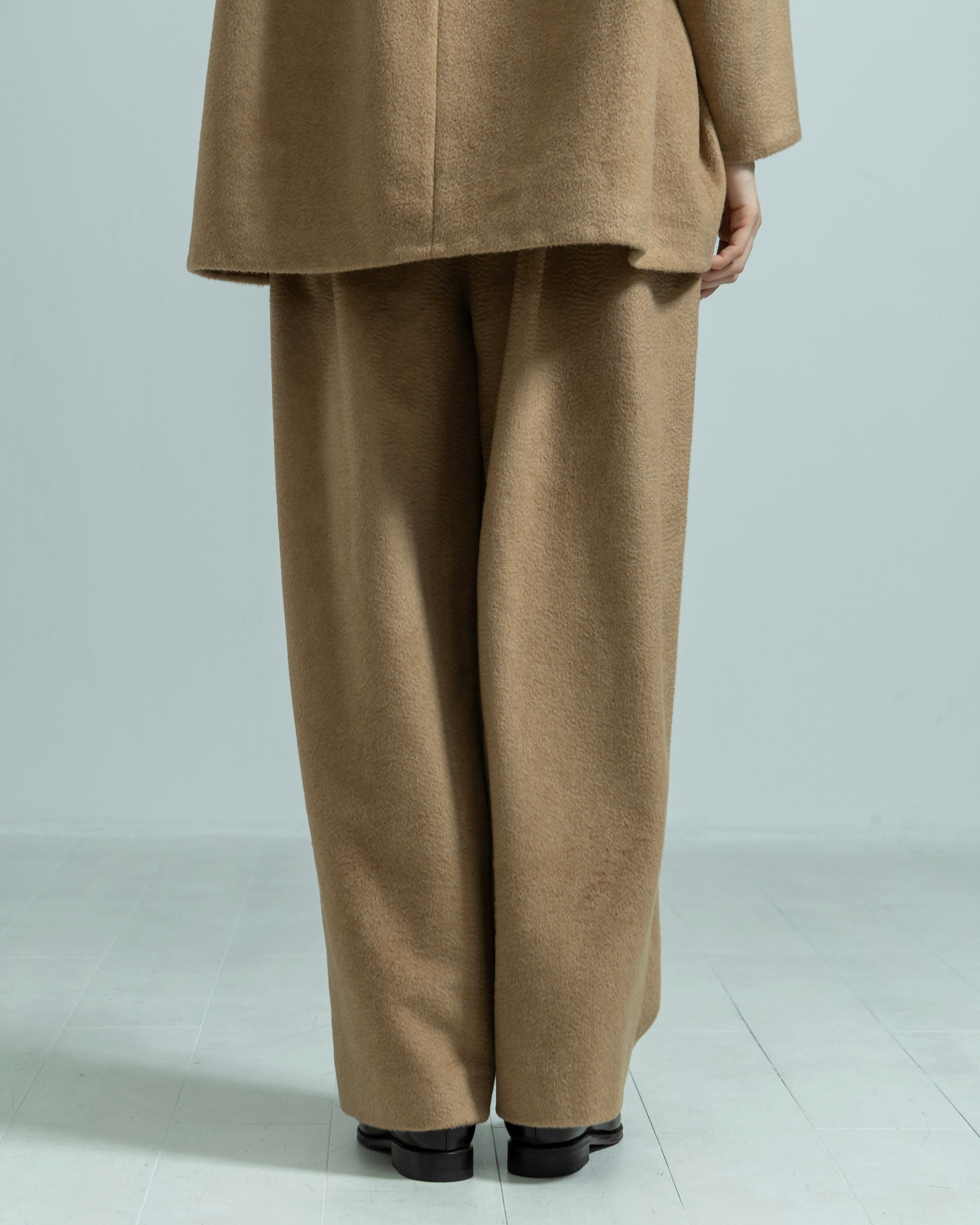 CAMEL WOOL RELAX PANTS（キャメルウールリラックスパンツ）｜BIYOMA