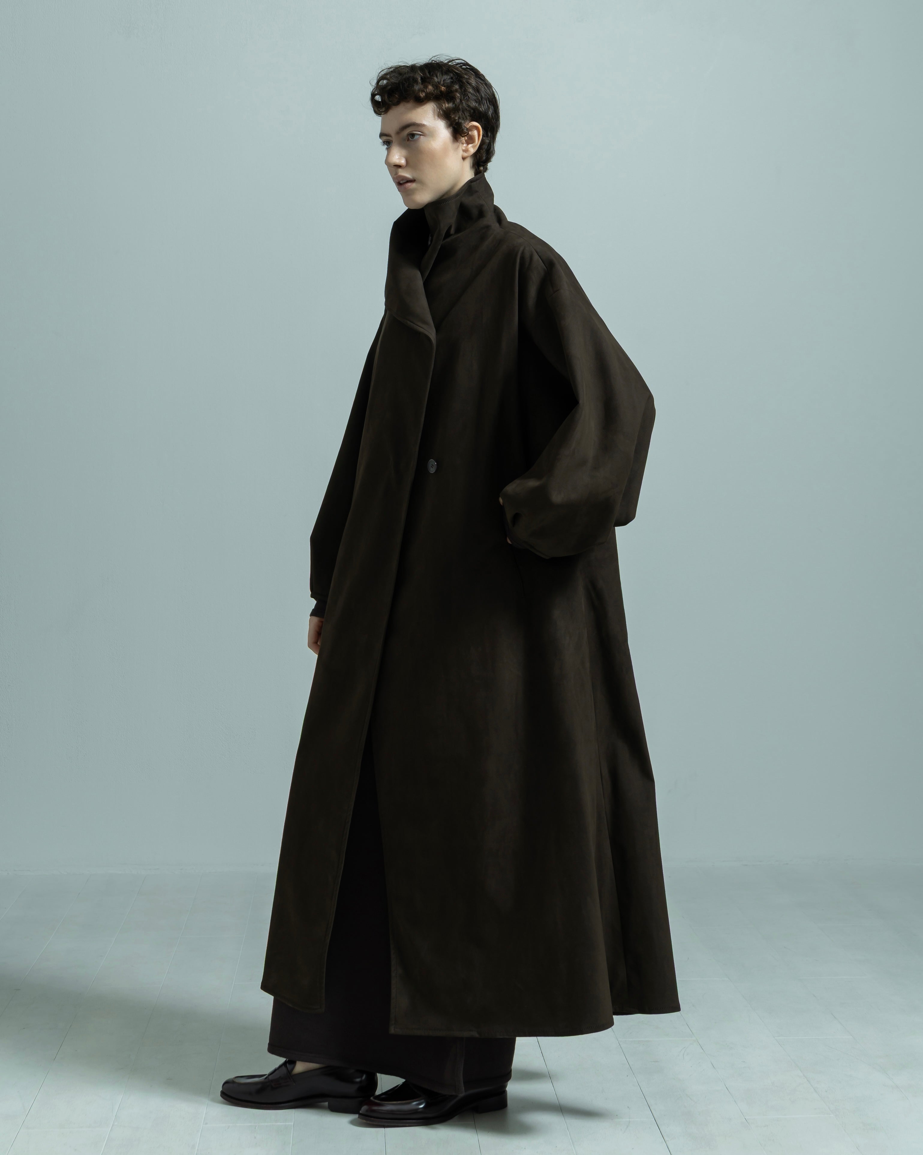 ECO SUEDE STAND COLLAR COAT（エコスエードスタンドカラーコート）｜BIYOMA（ビヨーマ）OFFICIAL ONLINE STORE
